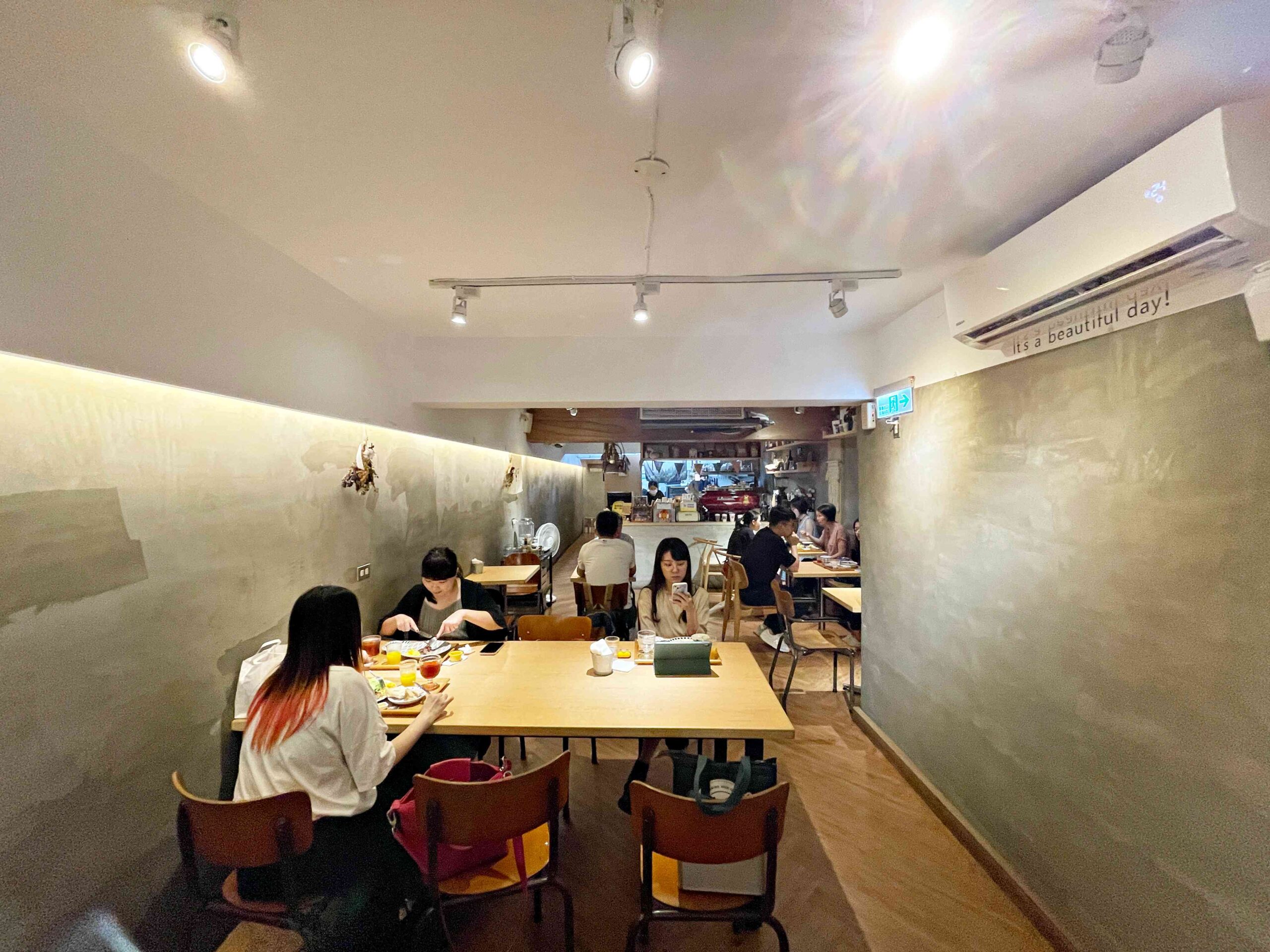 【江子翠美食】KOYA COFFEE，板橋早午餐推薦（寵物友善） (菜單) @厚片嘴角帶便當