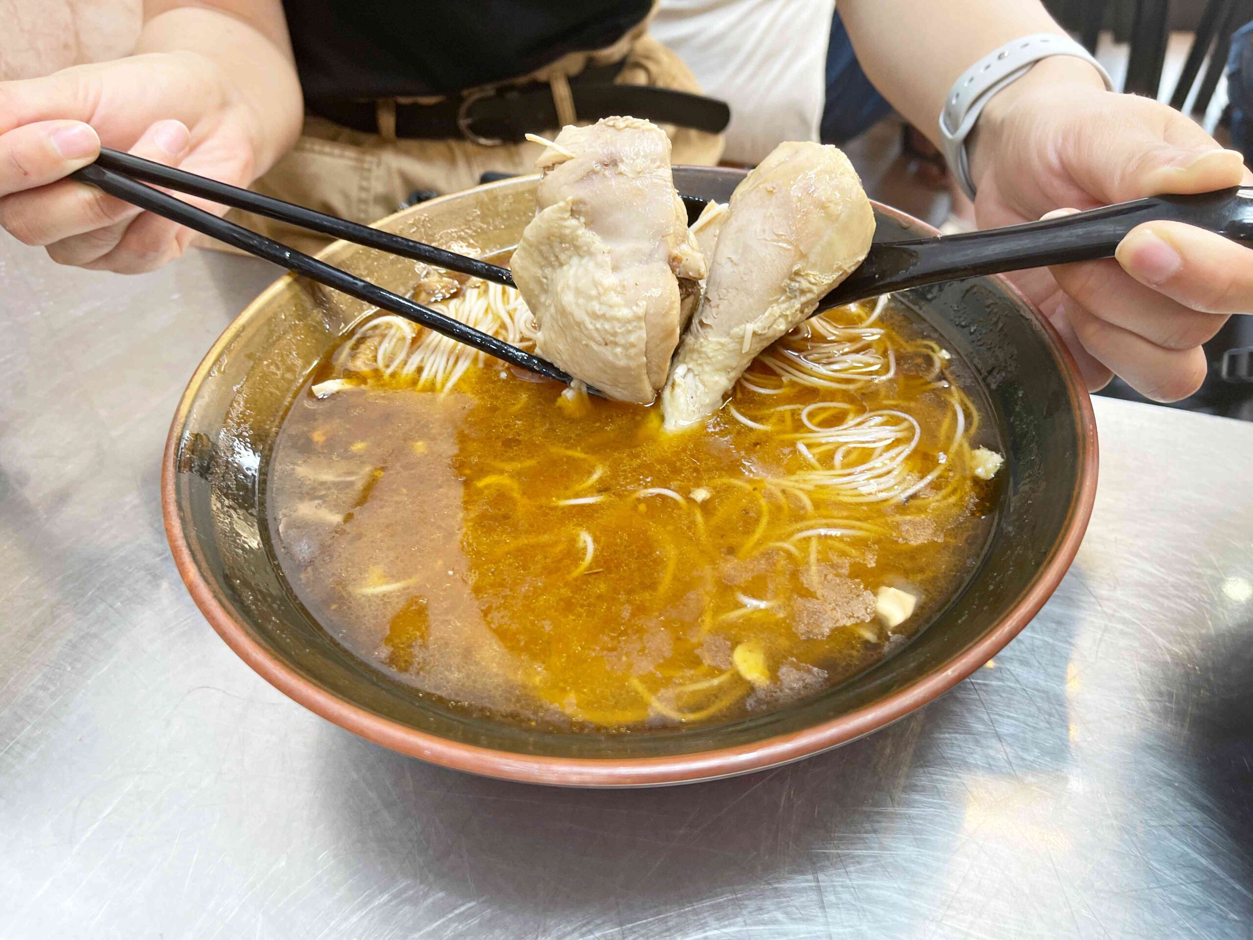 【北投美食】粟家牛肉麵，最強不是牛肉麵，推薦什麼？ (菜單) @厚片嘴角帶便當