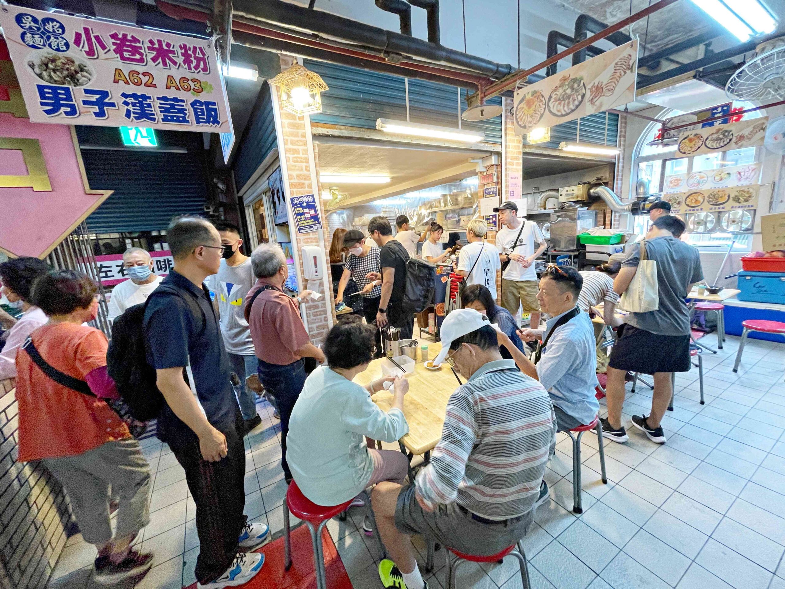 【基隆美食】仁愛市場吳姳麵館推薦，不要再點男子漢蚵仔蓋飯啦！(菜單) @厚片嘴角帶便當