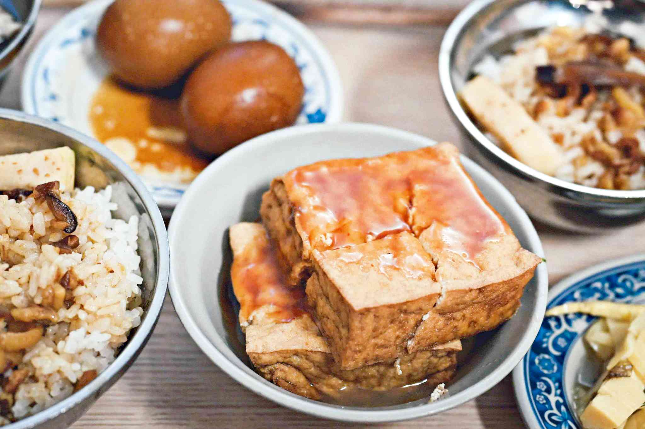 【台北美食】金峰滷肉飯，必點哪些推薦？ (菜單) @厚片嘴角帶便當