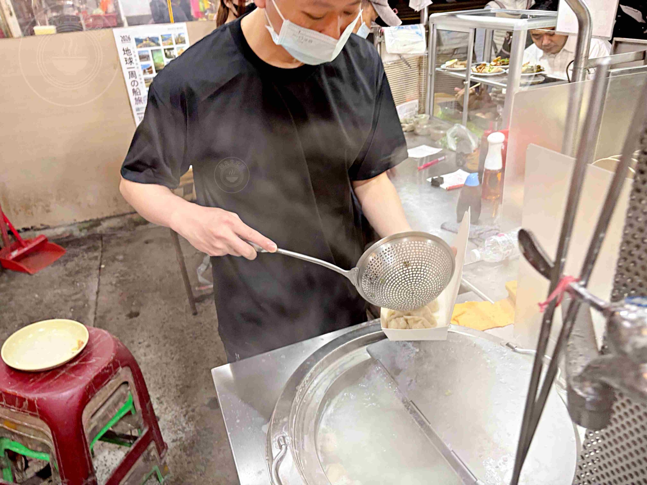 【景美夜市美食】楊家手工水餃，在地人瘋排飽滿三十年爆汁韭菜水餃推薦！(菜單) @趙先生吃飯