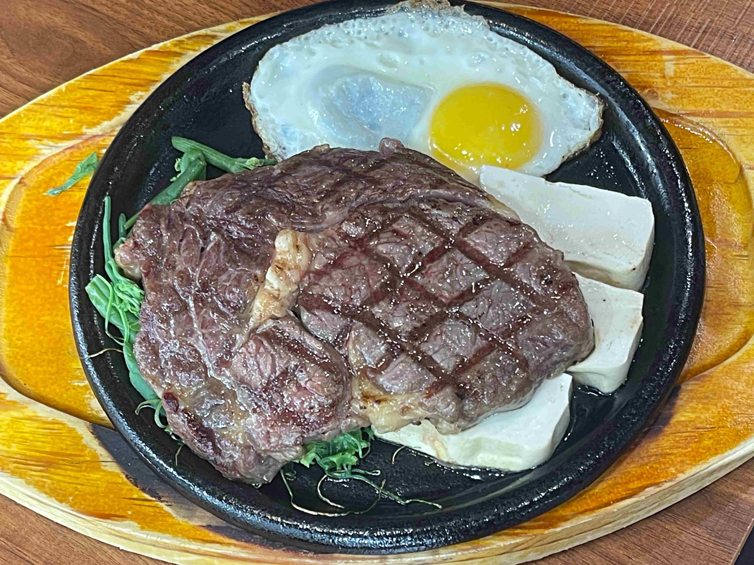 【信義區美食】B&#038;B STEAK福德店，必看！躲在馬路旁CP超高牛排推薦 (菜單)(寵物友善) @厚片嘴角帶便當