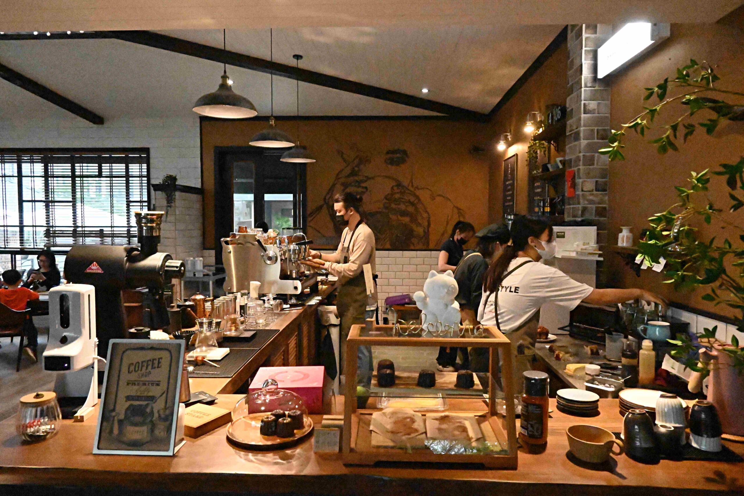 【金山美食】金山猿咖啡，陽明山超美咖啡廳推薦！ (菜單)(寵物友善) @厚片嘴角帶便當