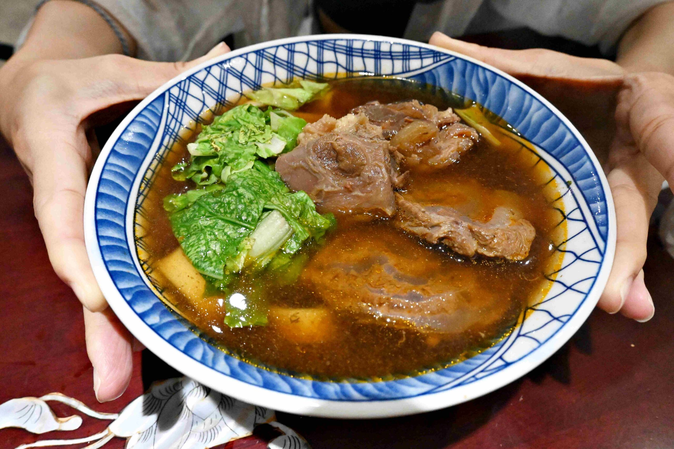 【內湖美食】東引快刀手，什麼都好吃的店推薦 (菜單) @厚片嘴角帶便當