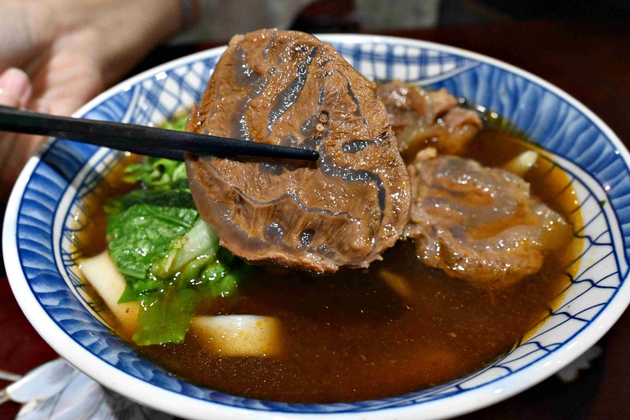 【內湖美食】東引快刀手，什麼都好吃的店推薦 (菜單) @厚片嘴角帶便當