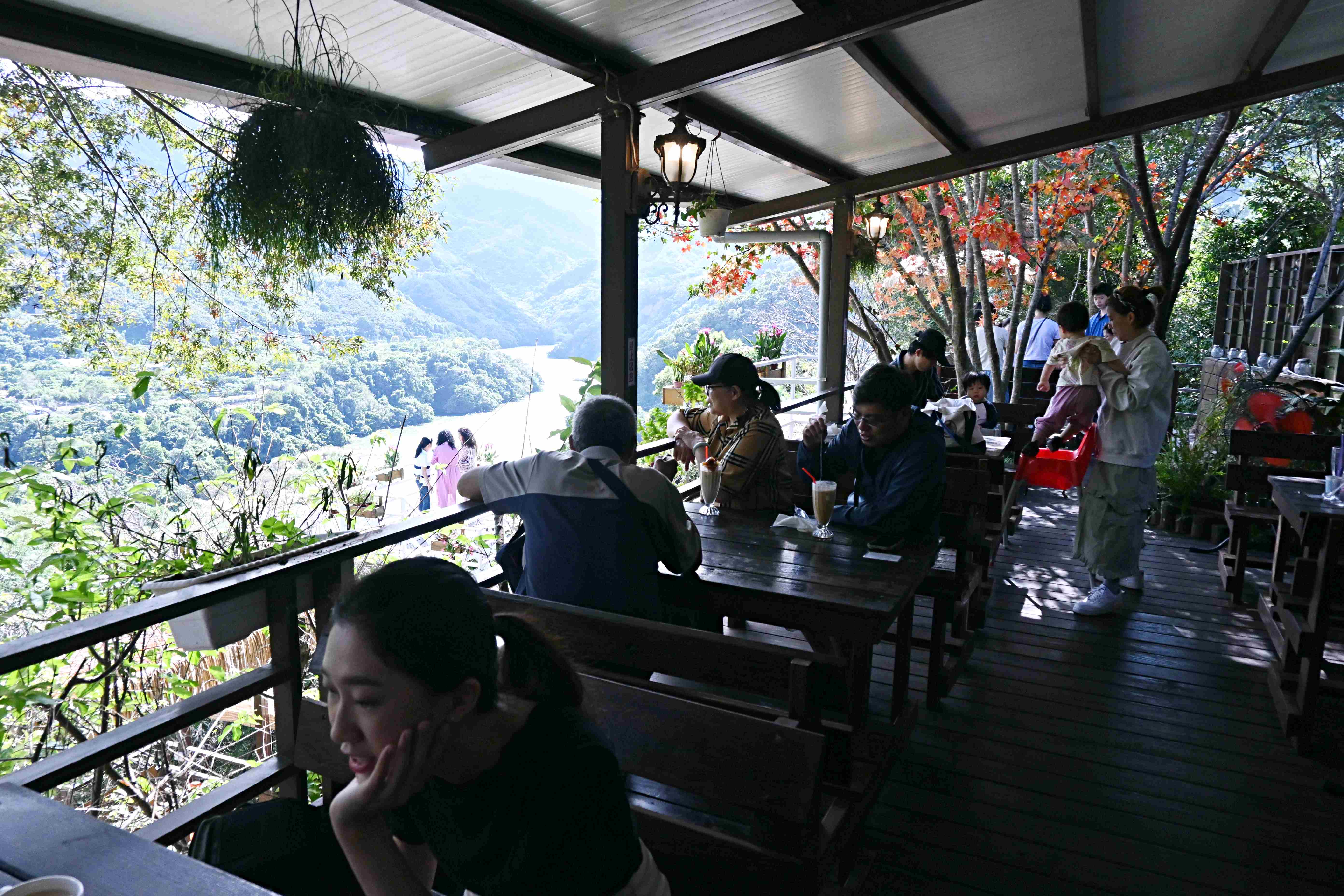 【桃園美食】森鄰水岸景觀咖啡館，超美有山有水景觀餐廳推薦(菜單)(寵物友善) @厚片嘴角帶便當