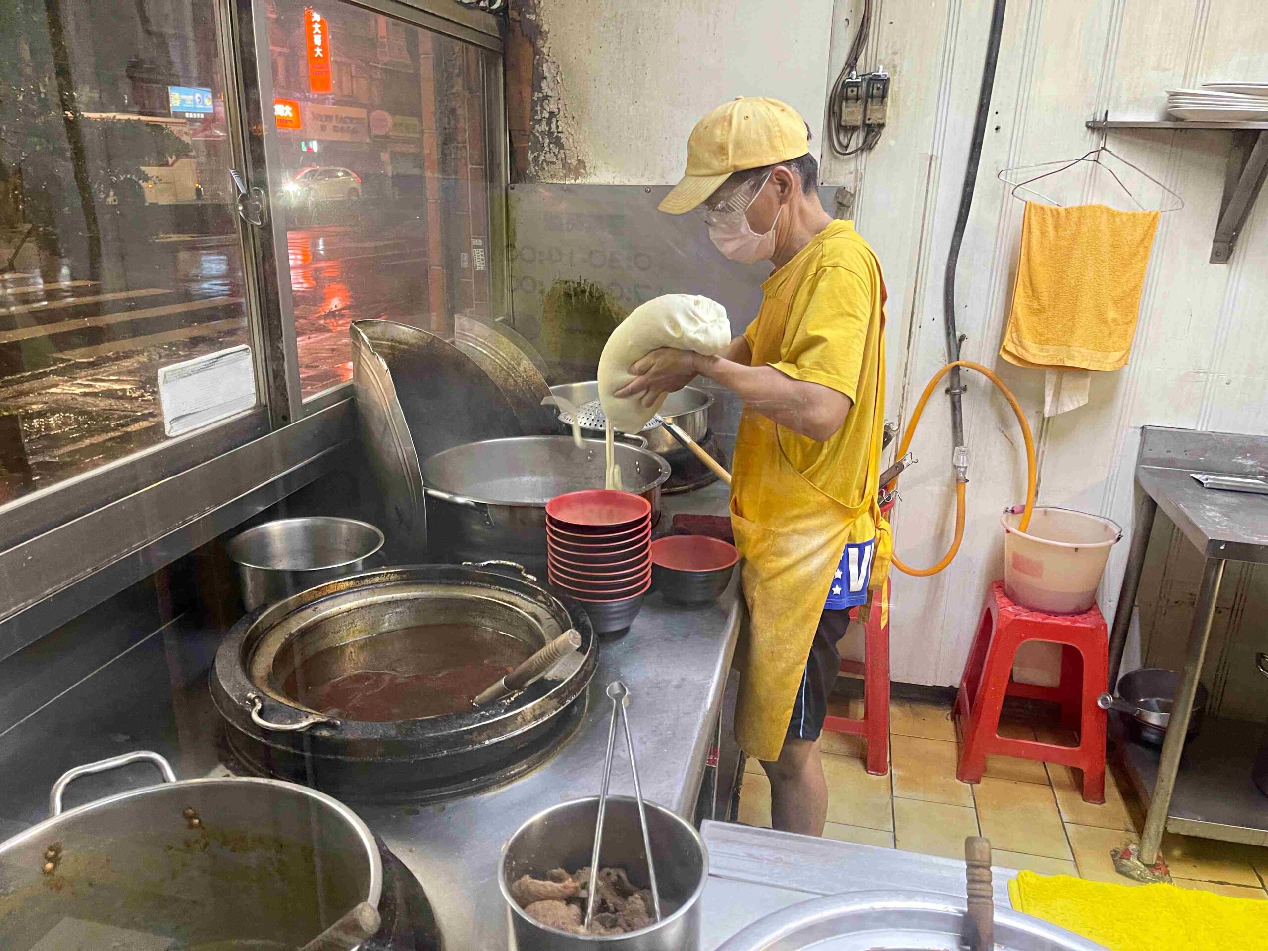 【中山區美食】山西刀削麵 (大直店)，許多人心中的第一麵館推薦(菜單) @厚片嘴角帶便當