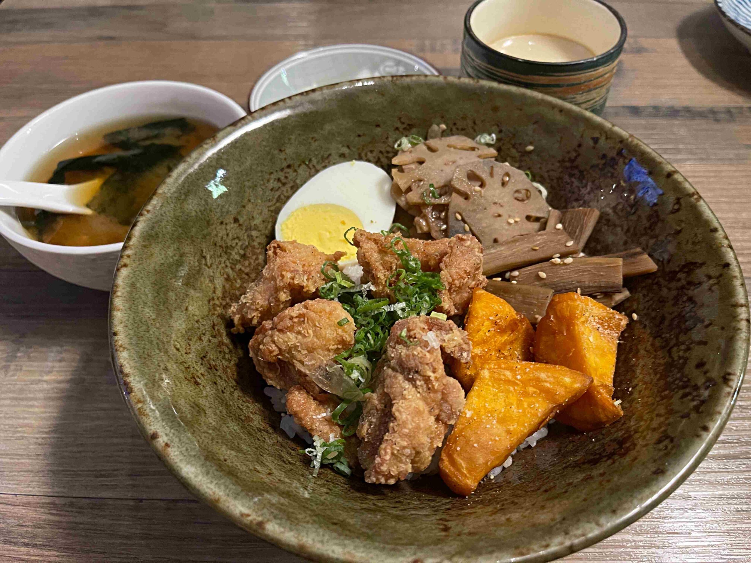 【信義區美食】圩村·生魚片、丼飯、串燒，平價特色好吃居酒屋推薦(菜單) @厚片嘴角帶便當