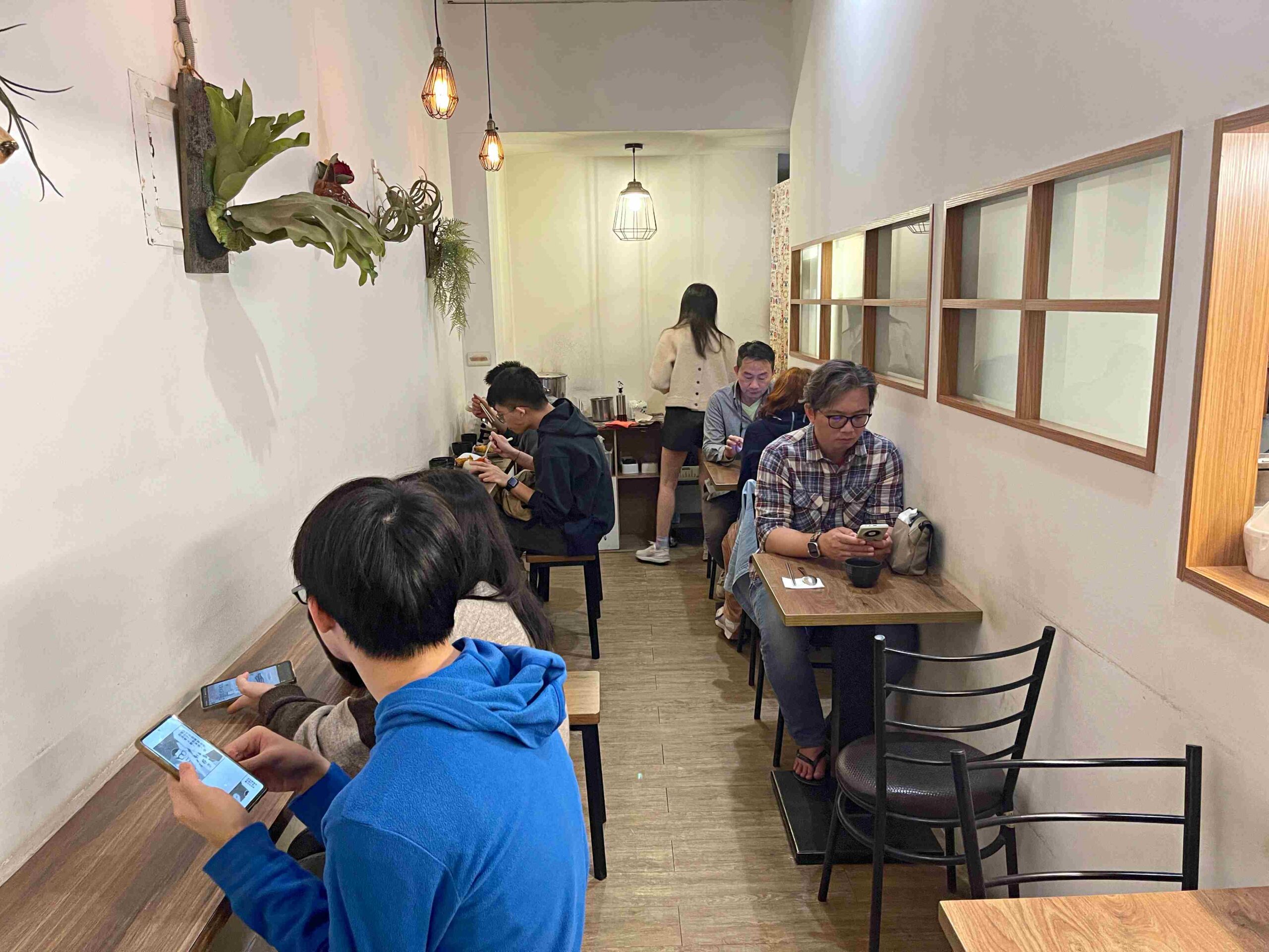 【板橋美食】一京咖哩，地表CP最高咖哩推薦150有找！(菜單) @厚片嘴角帶便當