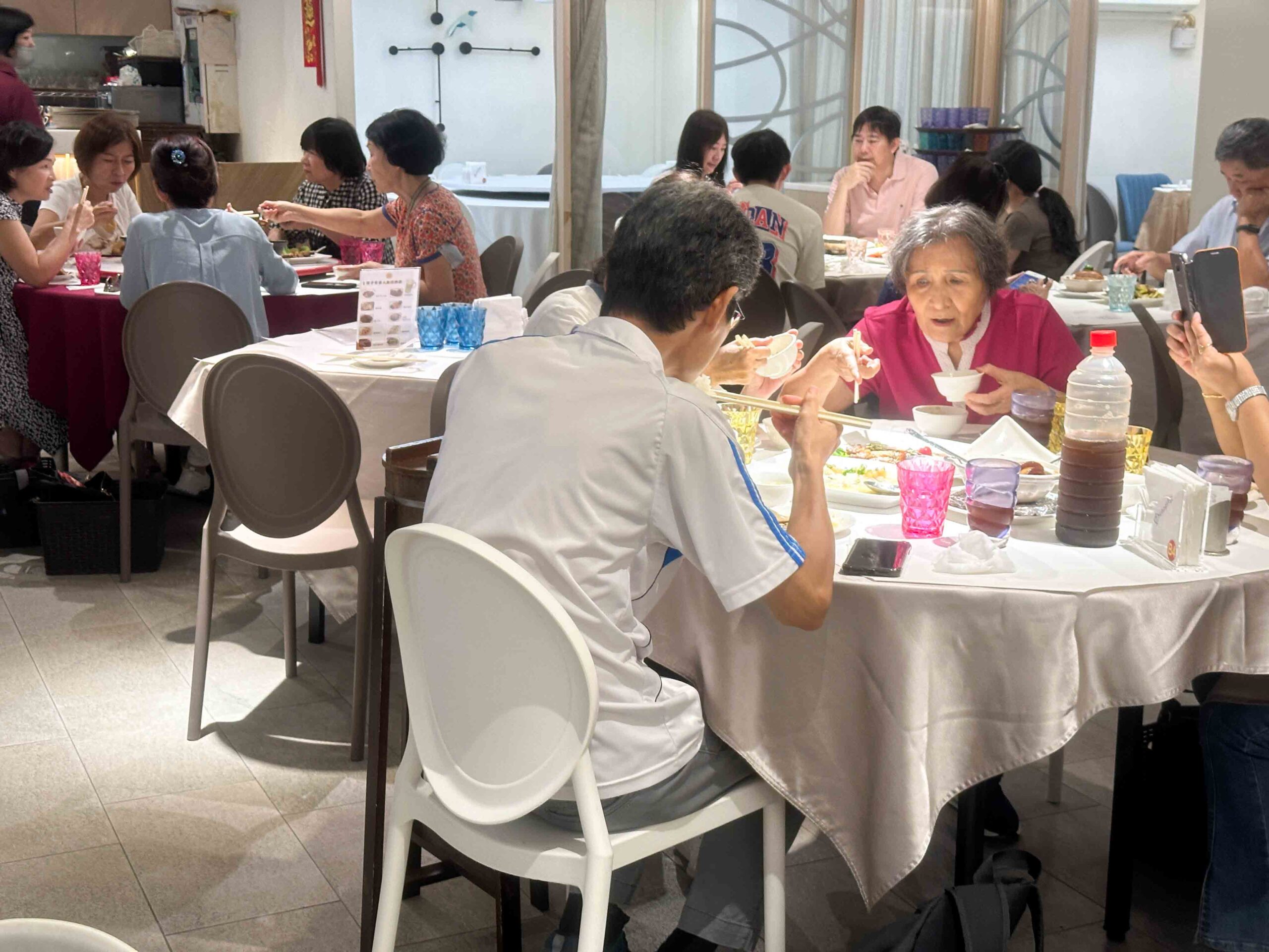 【國父紀念館美食】筷子小廚：老字號二代店飄香江浙手路菜 @厚片嘴角帶便當