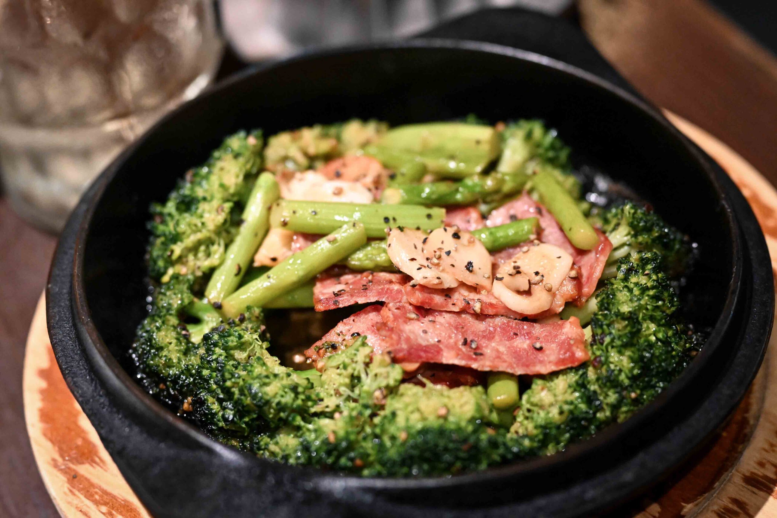 【忠孝復興美食】雞匠串燒：烤功強、餐點穩，不限時聚餐首選！(菜單) @厚片嘴角帶便當