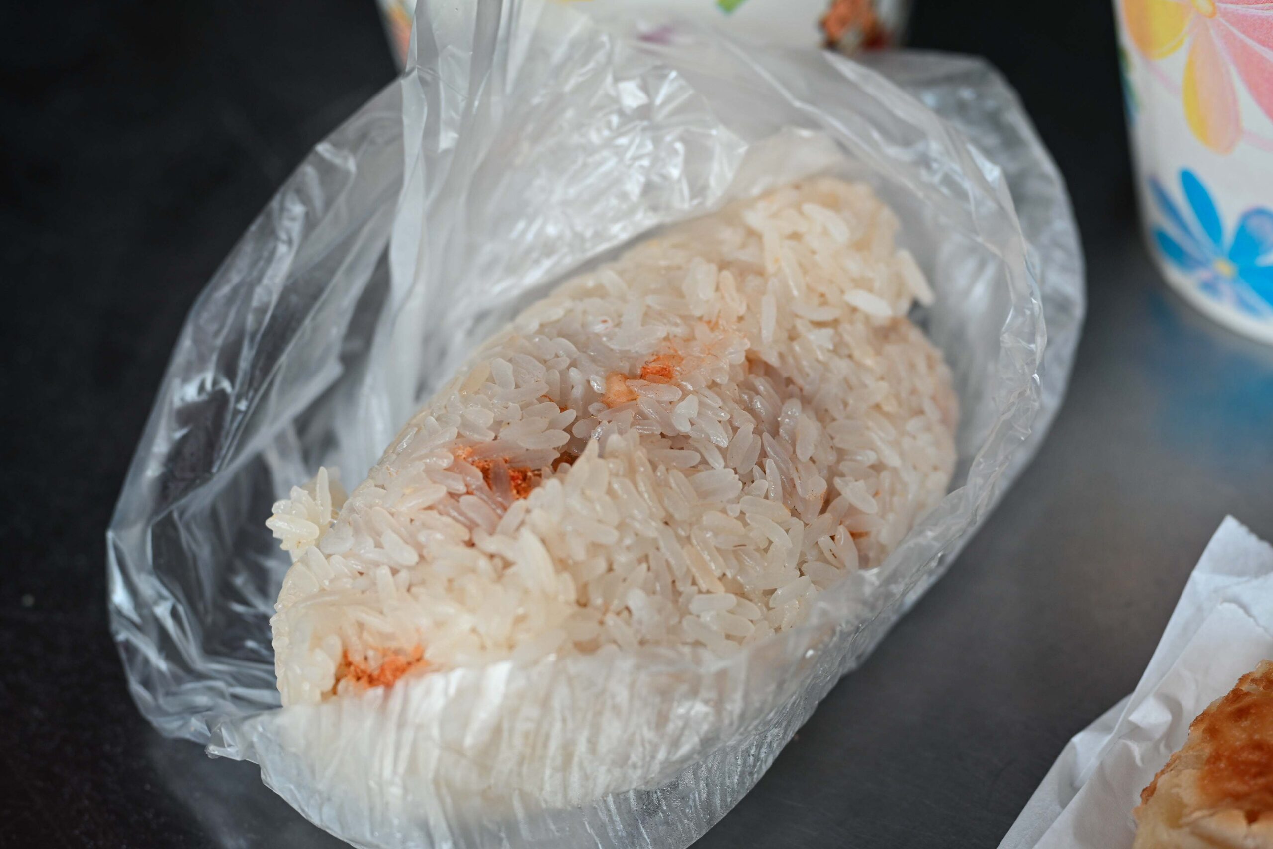 【新店美食】旭達豆漿店，爆紅IG！蛋餅超大只要35元還不油？(菜單) @厚片嘴角帶便當