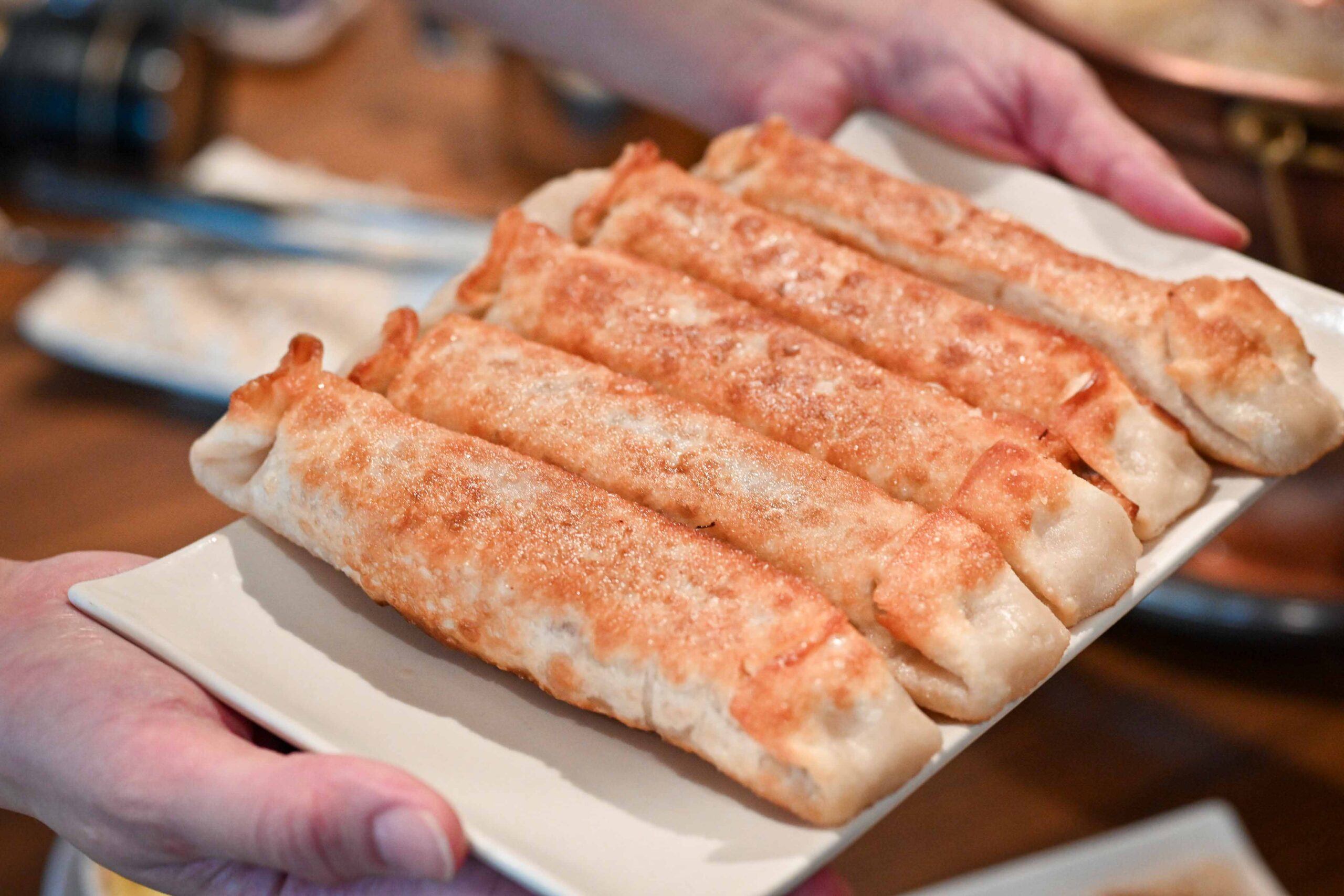 【信義區美食】都一處仁愛店｜七十年老店、米其林必比登推薦的酸菜白肉鍋(菜單) @厚片嘴角帶便當