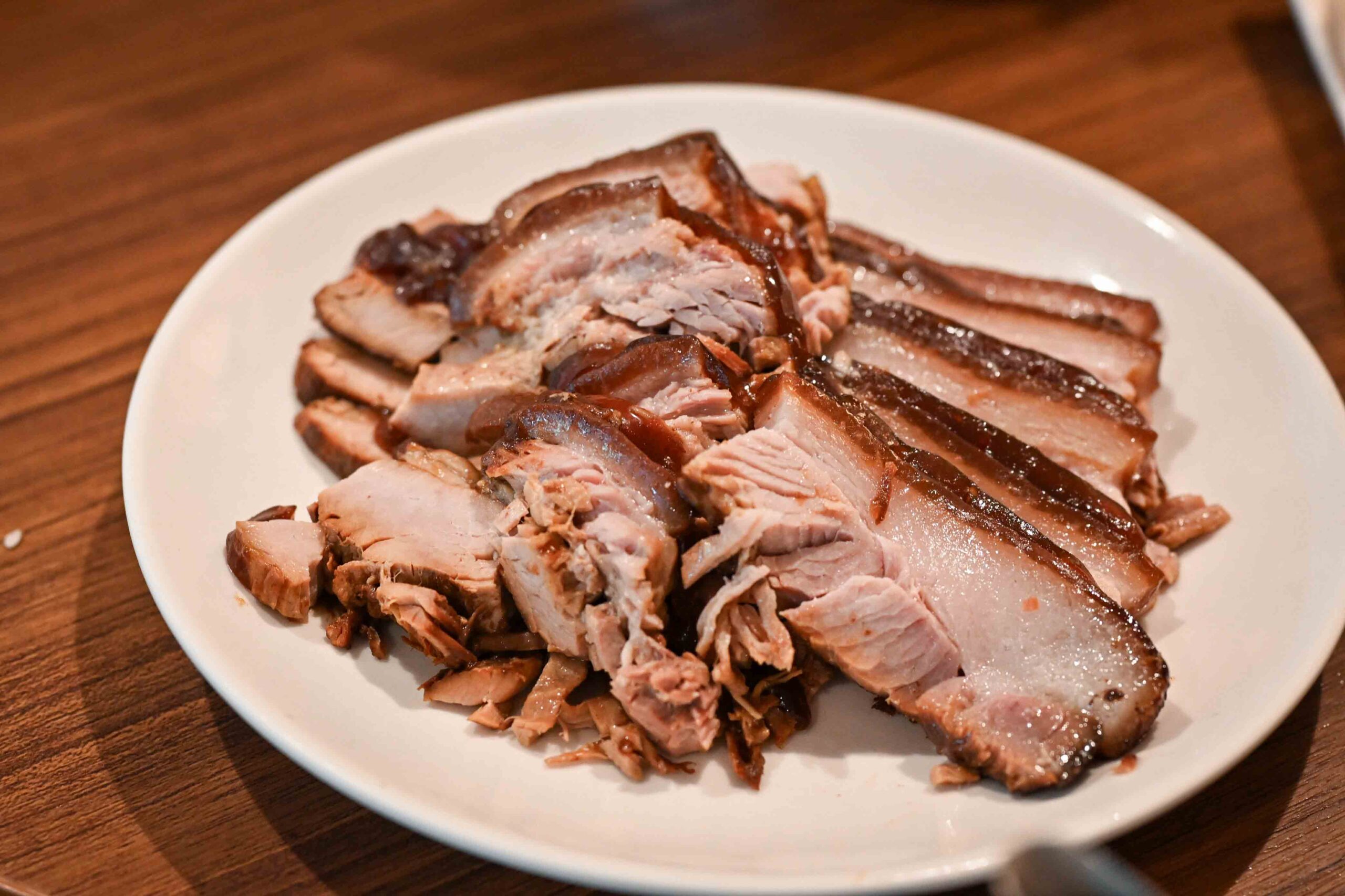 【信義區美食】都一處仁愛店｜七十年老店、米其林必比登推薦的酸菜白肉鍋(菜單) @厚片嘴角帶便當