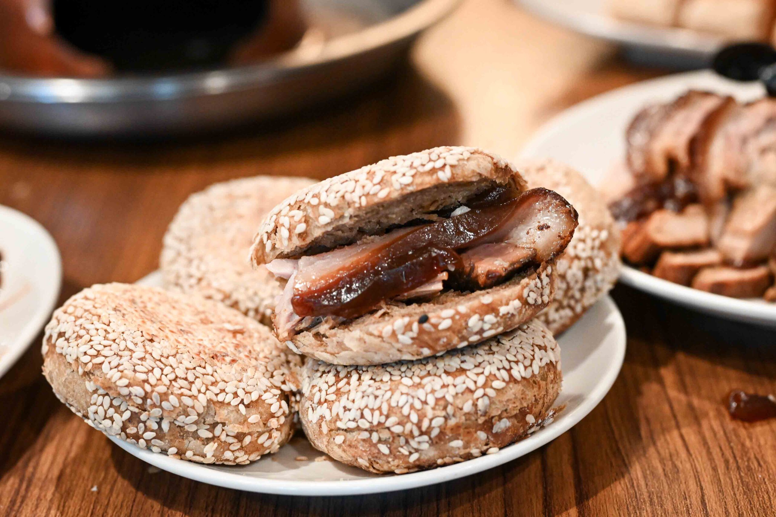 【信義區美食】都一處仁愛店｜七十年老店、米其林必比登推薦的酸菜白肉鍋(菜單) @厚片嘴角帶便當
