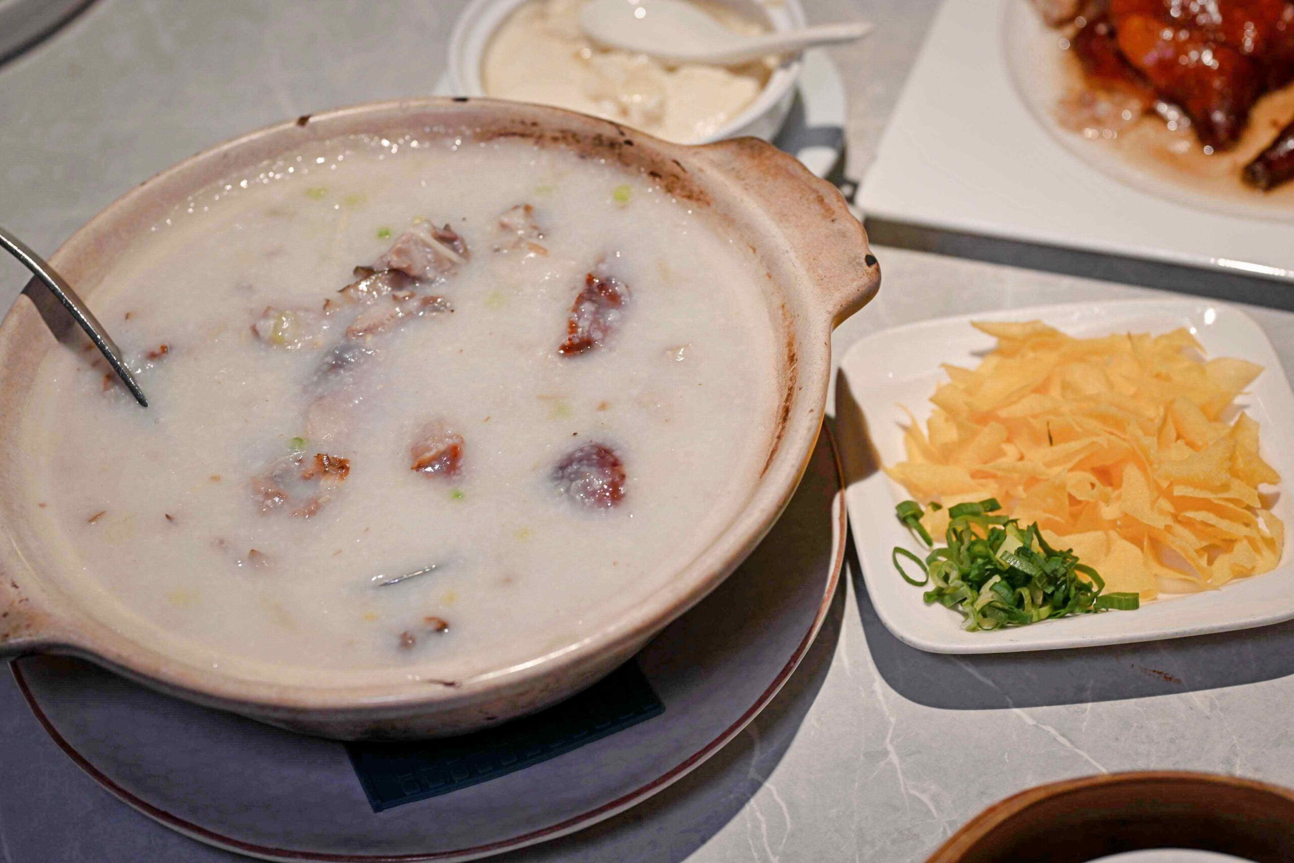 【天母美食】糖朝大葉高島屋店，烤鴨二吃＋人氣港點一次開箱(菜單) @厚片嘴角帶便當