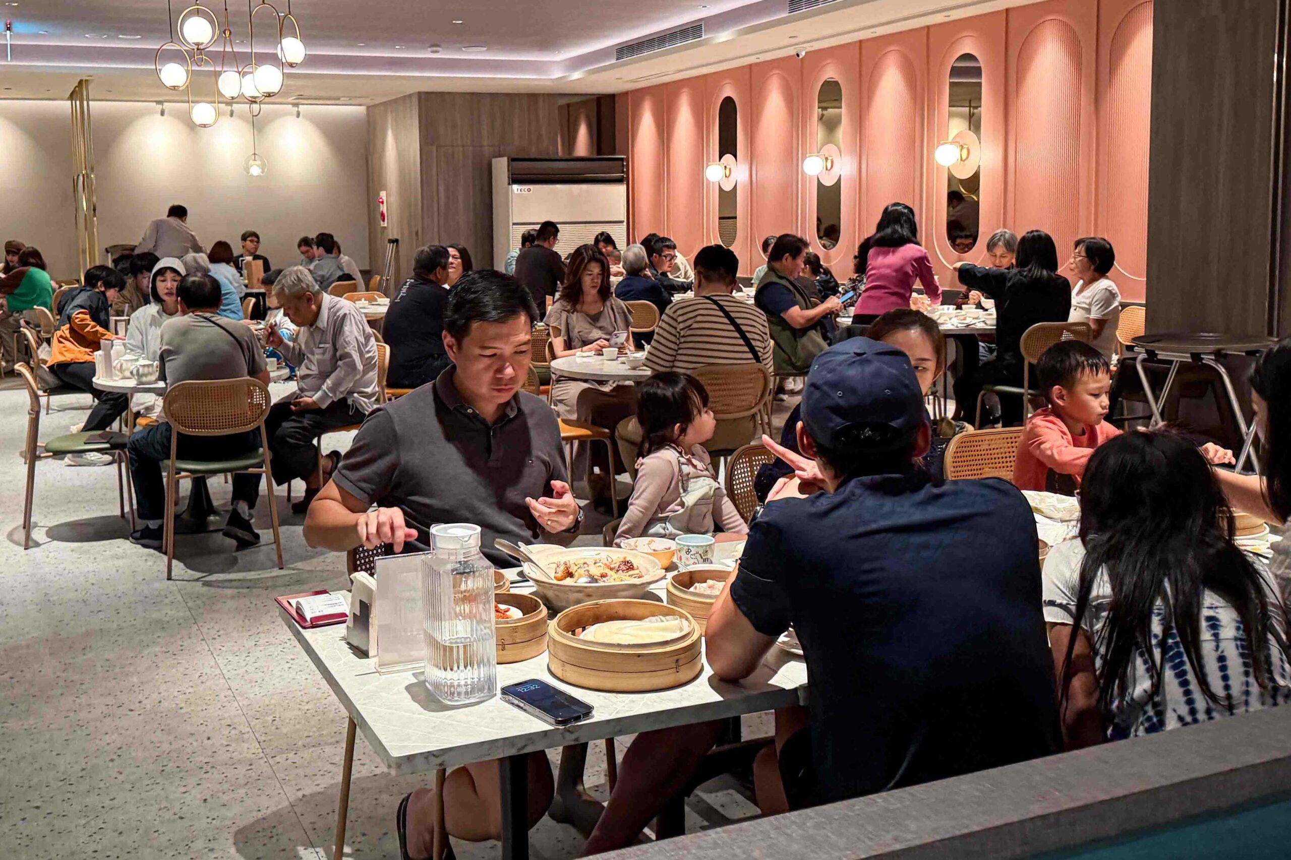 【天母美食】糖朝大葉高島屋店，烤鴨二吃＋人氣港點一次開箱(菜單) @厚片嘴角帶便當