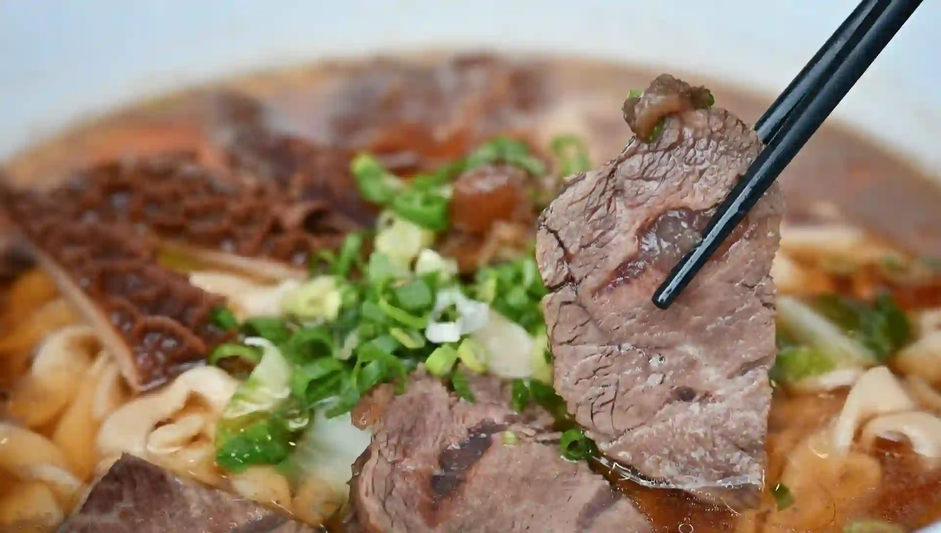 【大同區推薦】許肥牛肉麵，大同區肉給大塊、湯頭厲害推薦（菜單） @趙先生吃飯