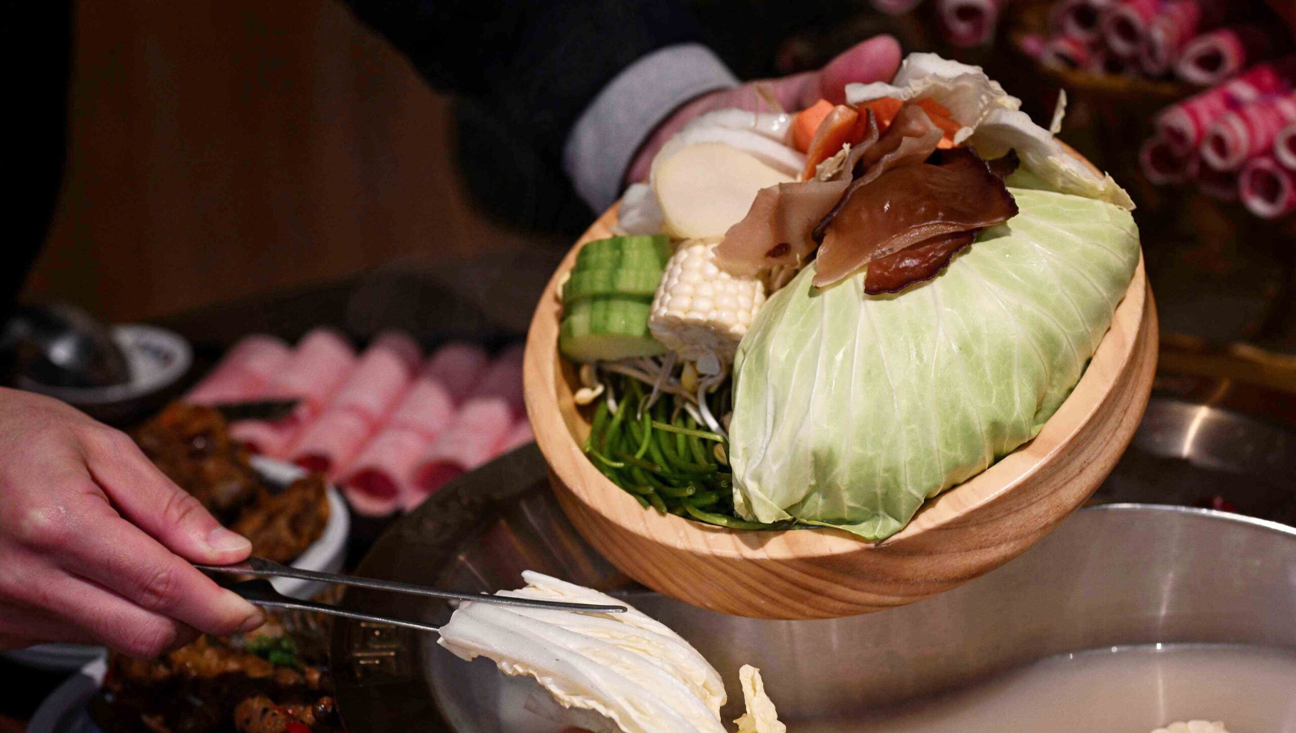 【林口美食】重慶樓｜鴛鴦麻辣鍋＋滷味＋A5和牛！這家火鍋真的太懂吃貨了！(附菜單) @厚片嘴角帶便當