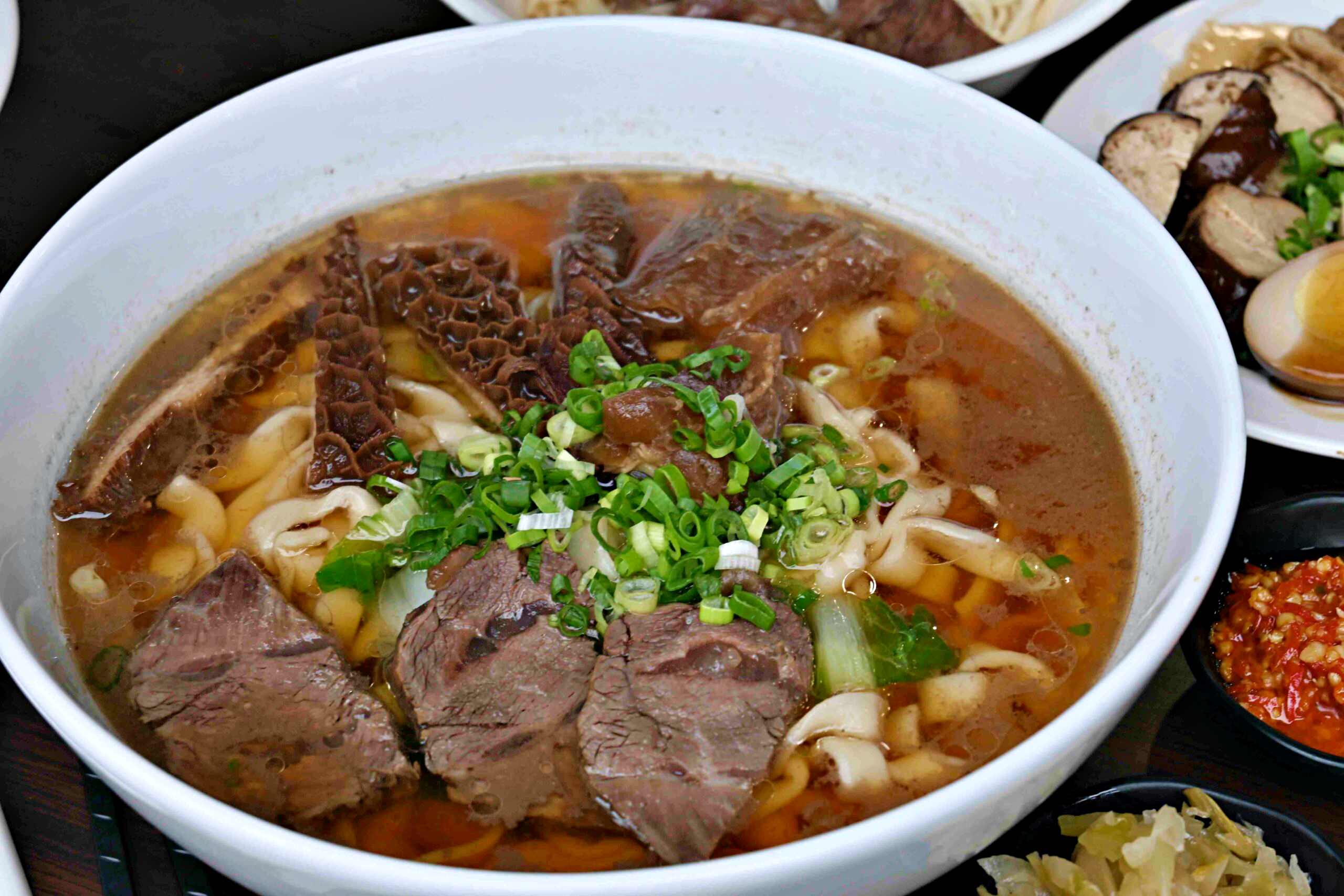 【大同區推薦】許肥牛肉麵，大同區肉給大塊、湯頭厲害推薦（菜單） @趙先生吃飯