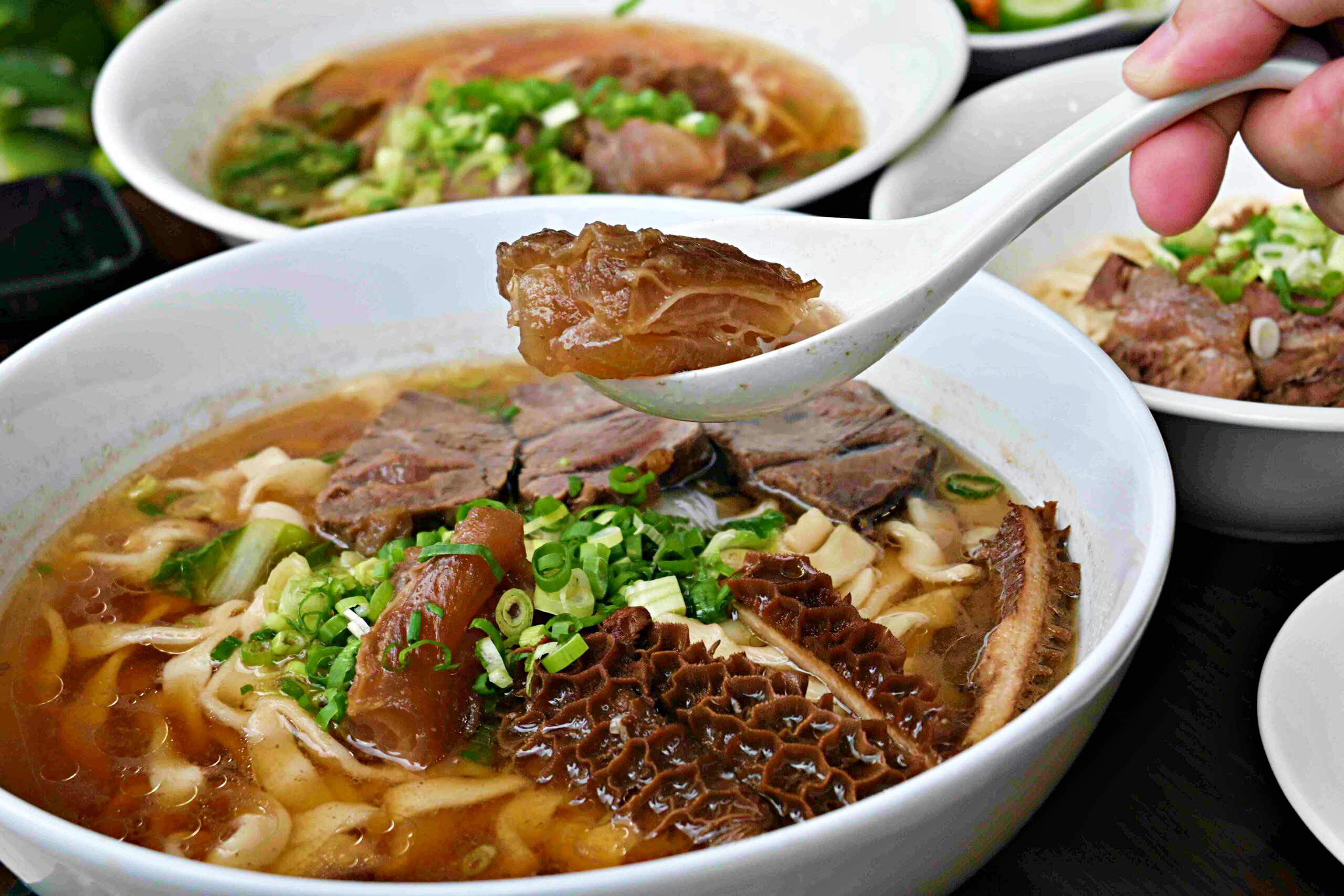 【大同區推薦】許肥牛肉麵，大同區肉給大塊、湯頭厲害推薦（菜單） @趙先生吃飯