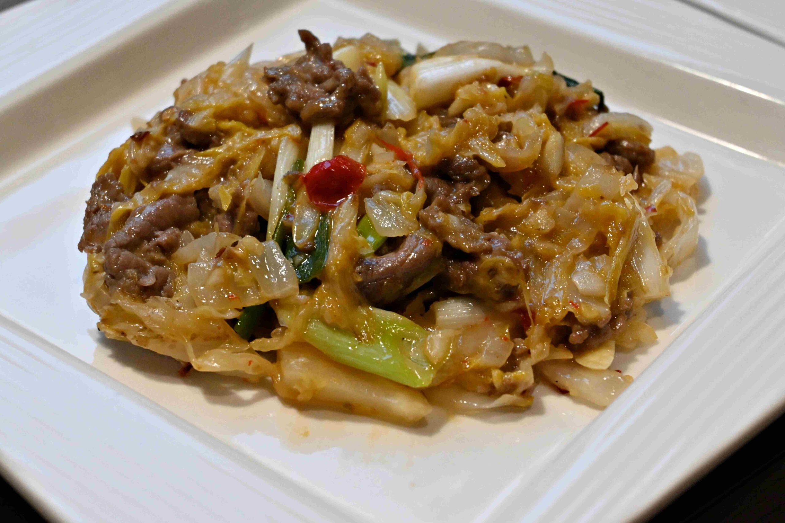 【中山區火鍋】牛富溫體涮牛肉｜晚餐宵夜首選，溫體牛涮鍋配熱炒超過癮(菜單) @厚片嘴角帶便當