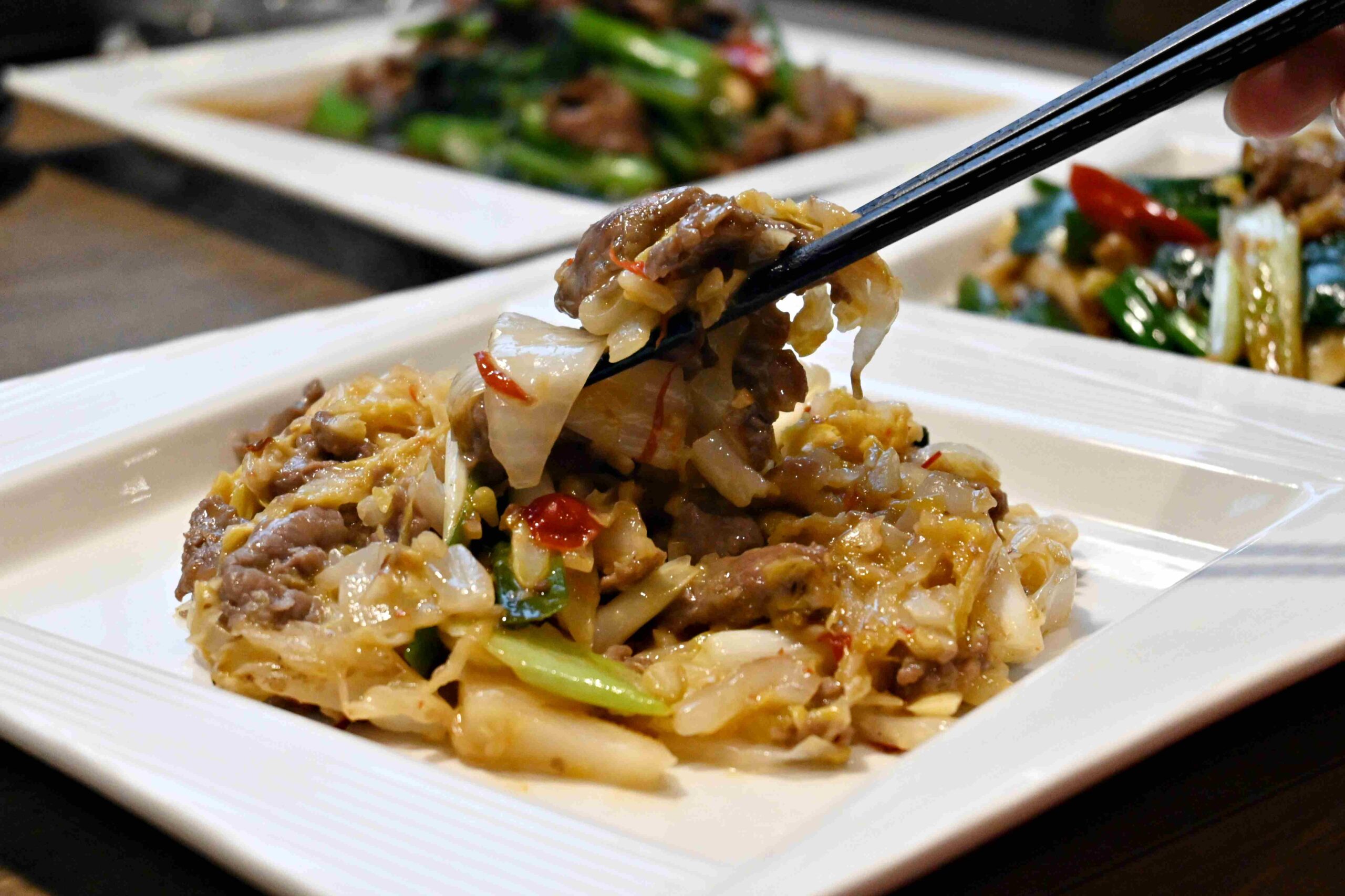 【中山區火鍋】牛富溫體涮牛肉｜晚餐宵夜首選，溫體牛涮鍋配熱炒超過癮(菜單) @厚片嘴角帶便當