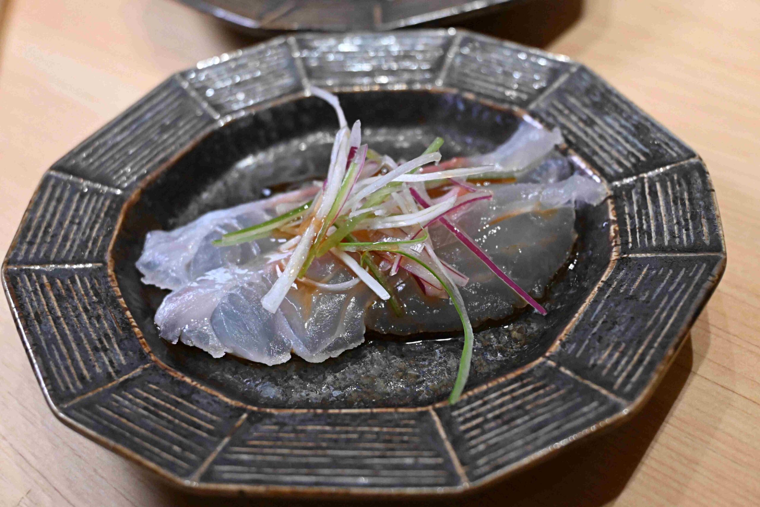 【大安區美食】鮨寓｜信義安和站最新隱藏版無菜單壽司，預約制高級日料推薦 @厚片嘴角帶便當