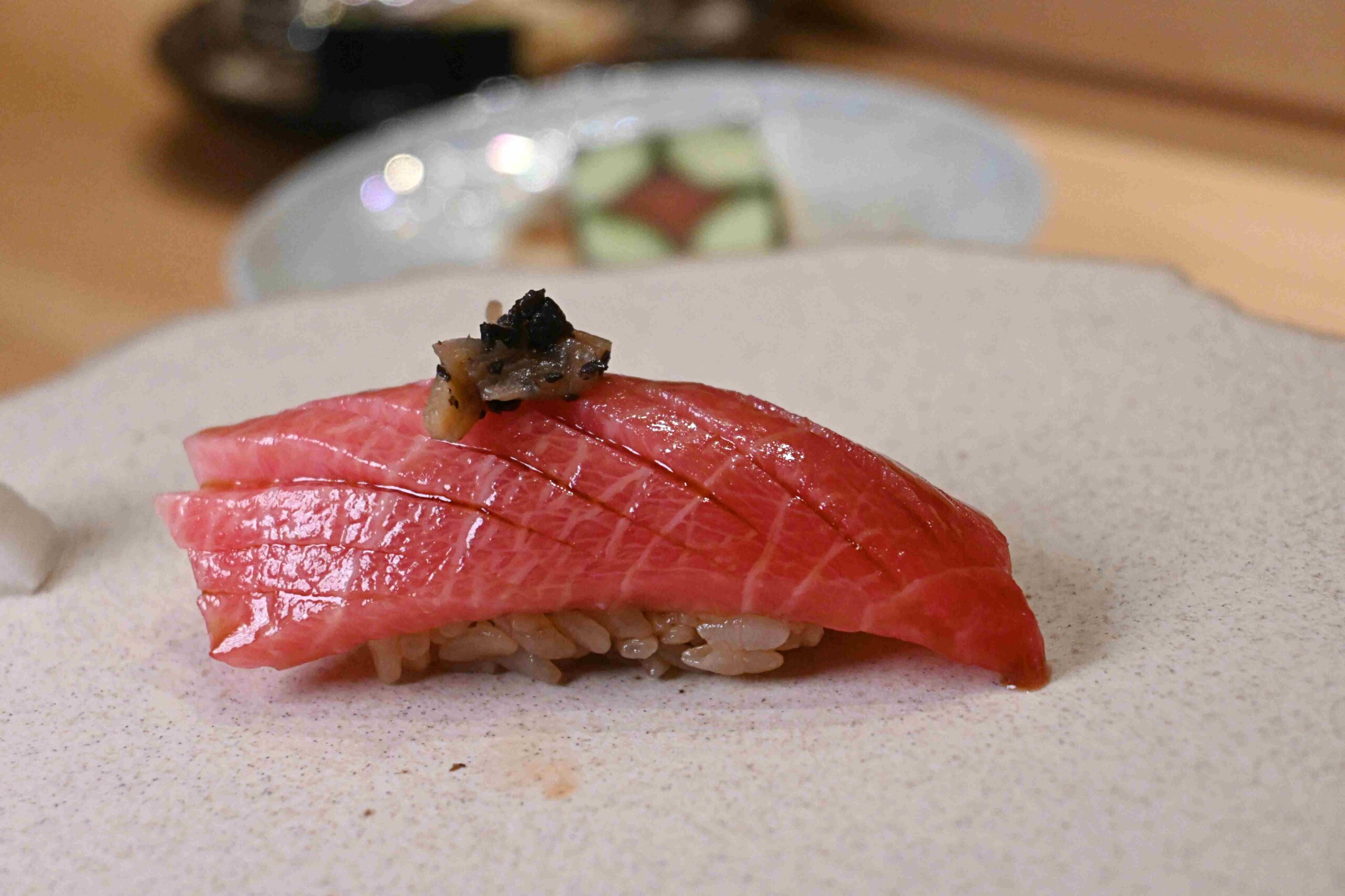 【大安區美食】鮨寓｜信義安和站最新隱藏版無菜單壽司，預約制高級日料推薦 @厚片嘴角帶便當