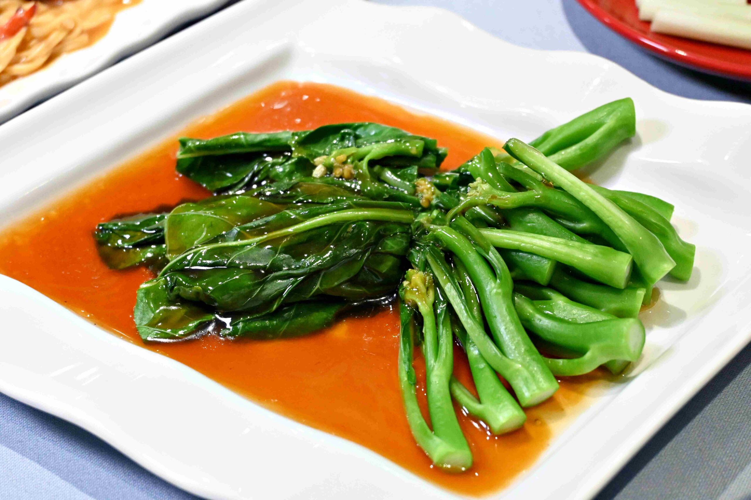 【中山美食推薦】長春亰華海鮮餐廳：老派實力派，桌菜有驚喜也有排面(菜單) @厚片嘴角帶便當