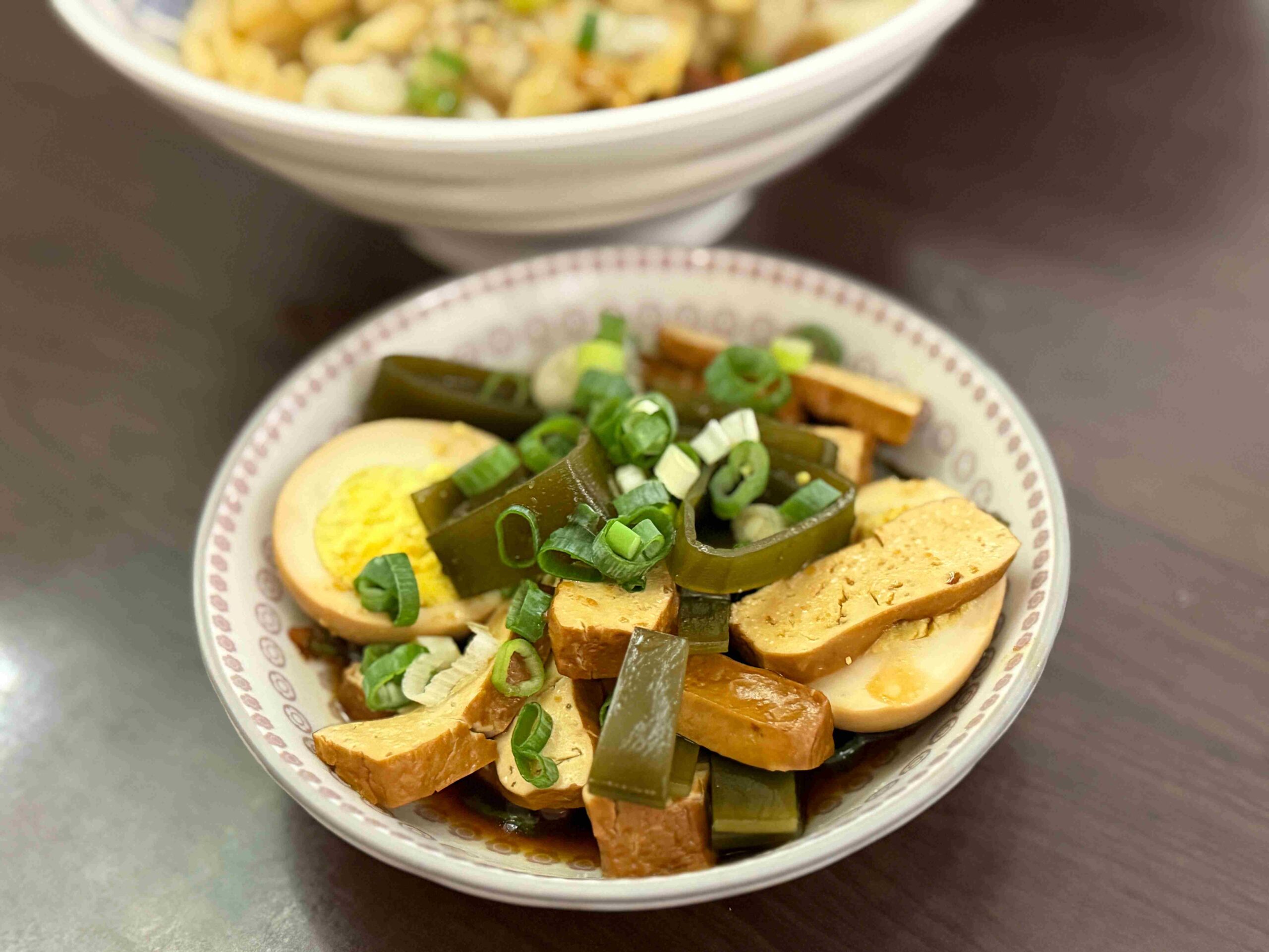 【新莊美食】溢湘麵館｜酸辣粉控的天堂，天然湯頭＋Q彈粉條吃起來超過癮(菜單) @厚片嘴角帶便當