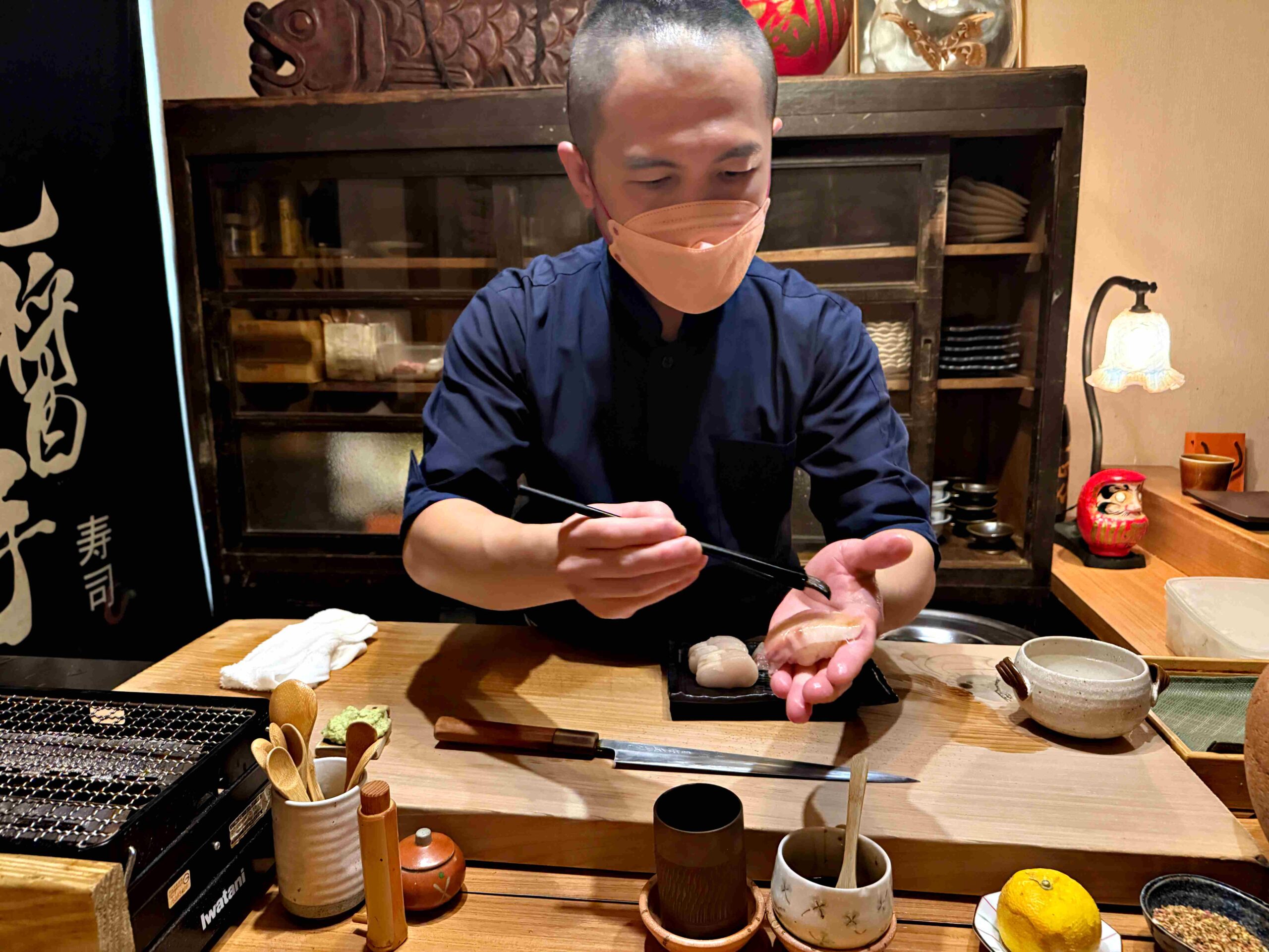 【新莊美食】觀醬手 · 寿司無菜單日式料理｜1980元板前日料體驗，隱藏巷弄的高CP值無菜單推薦 @厚片嘴角帶便當