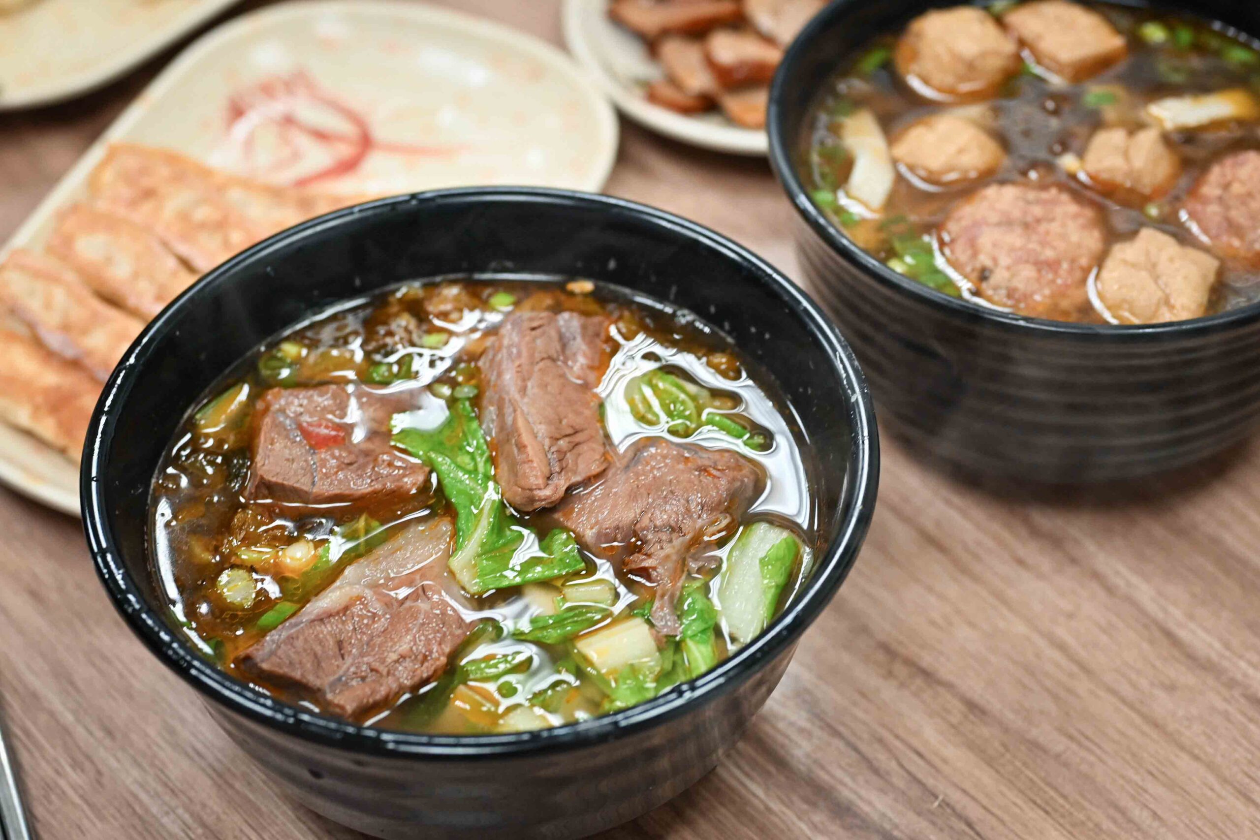 【西門美食】張記鍋貼牛肉麵，紅到日本去的巷弄小店，連大阪都搶著學！(菜單) @厚片嘴角帶便當