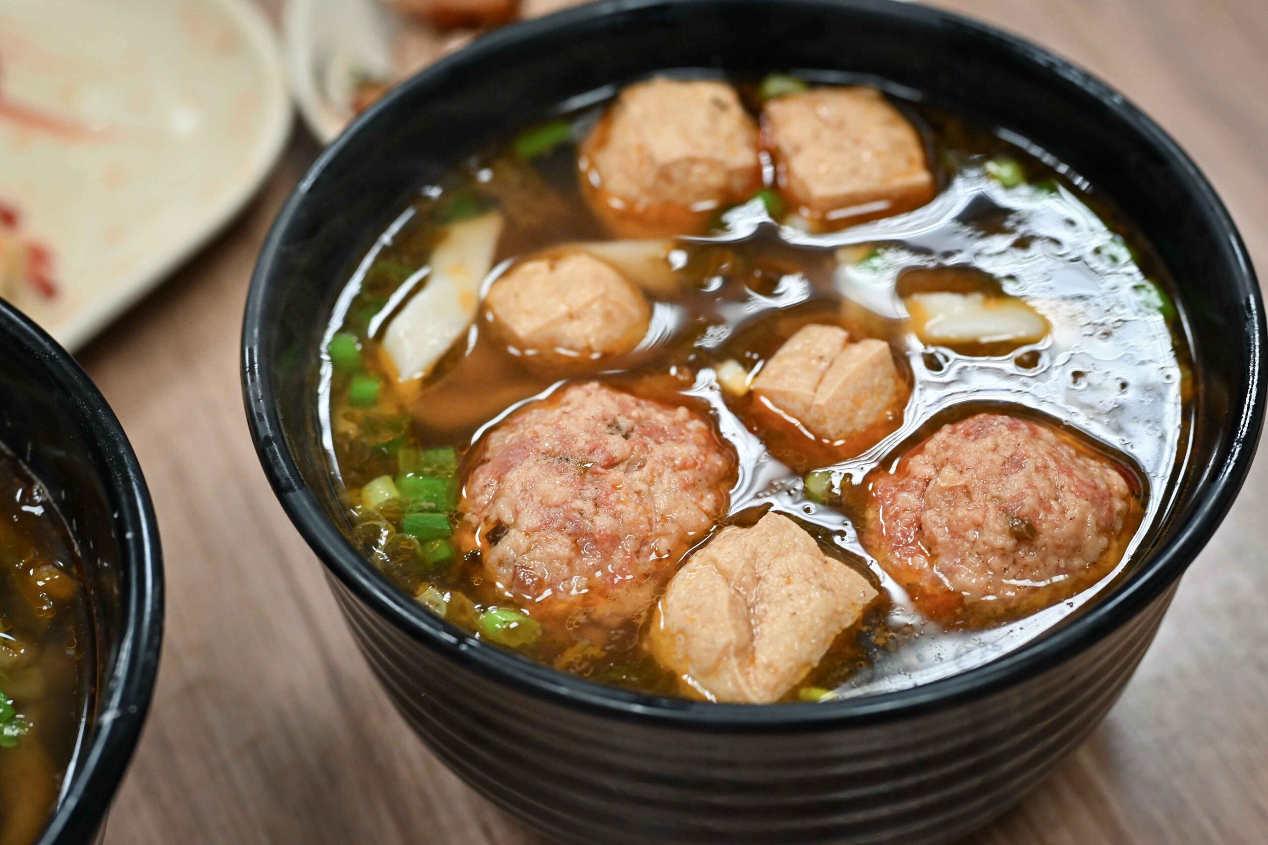 【西門美食】張記鍋貼牛肉麵，紅到日本去的巷弄小店，連大阪都搶著學！(菜單) @厚片嘴角帶便當