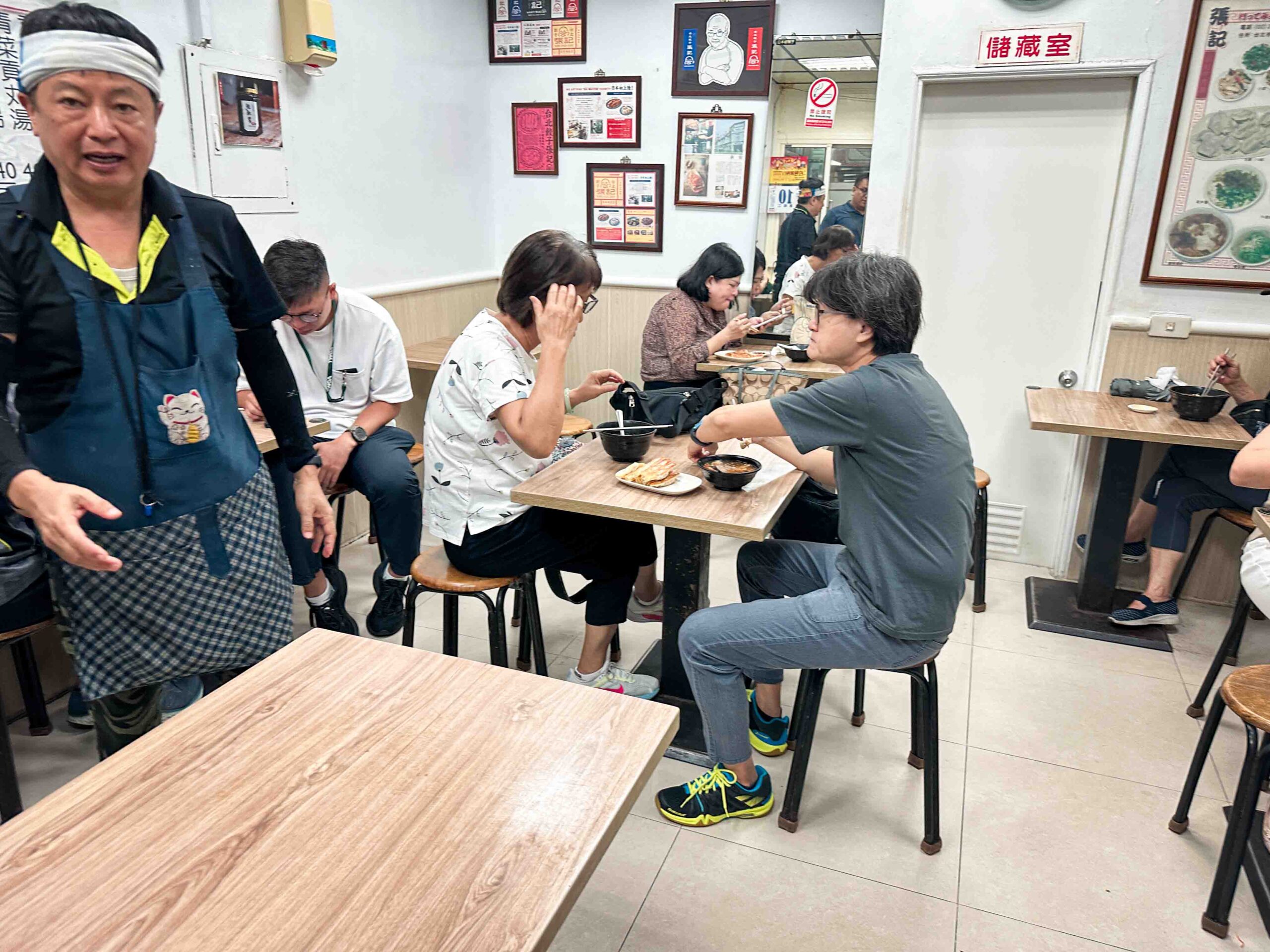 【西門美食】張記鍋貼牛肉麵，紅到日本去的巷弄小店，連大阪都搶著學！(菜單) @厚片嘴角帶便當