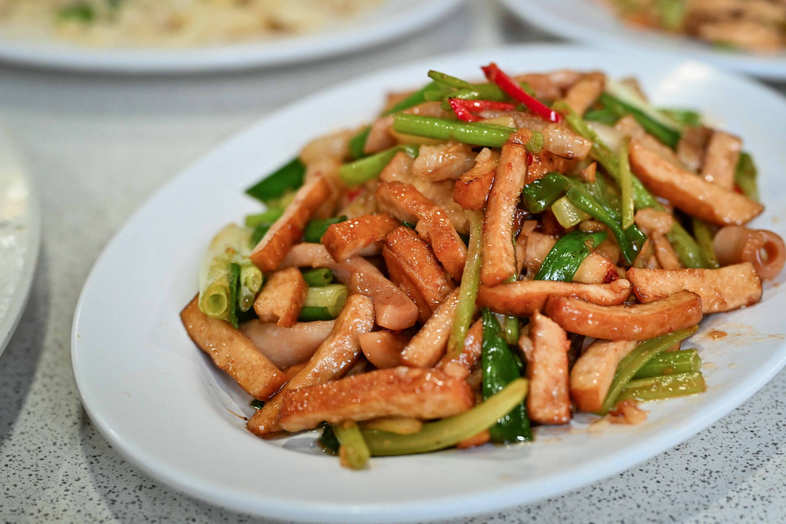 【淡水美食】石牆仔內：百年古厝裡的道地台菜，天元宮旁的隱藏版老味道(菜單) @厚片嘴角帶便當