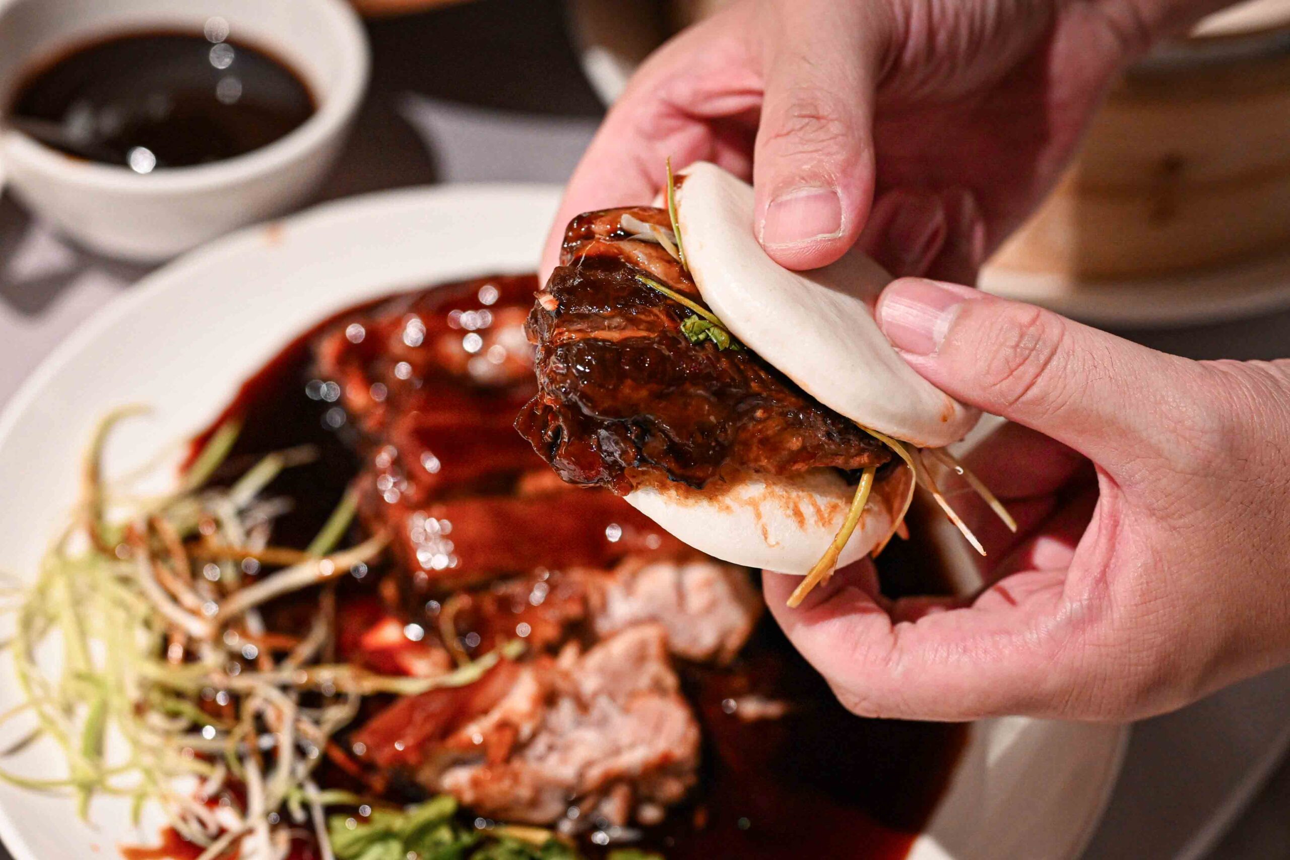 【忠孝復興美食】春申食府，台北東區的高CP值上海菜，鴨架湯到甜點通通都不雷(菜單) @厚片嘴角帶便當