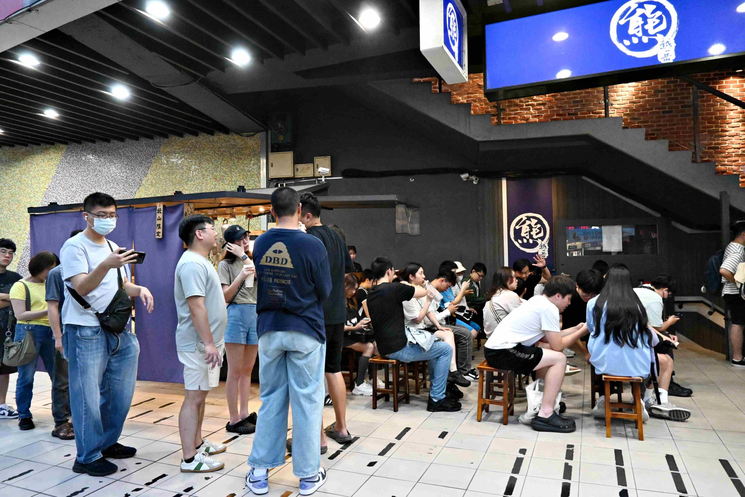 【新莊美食】熊越岳拉麵：破千人好評的肉花叉燒拉麵，免費加麵加湯太佛心！(菜單)(寵物友善) @厚片嘴角帶便當
