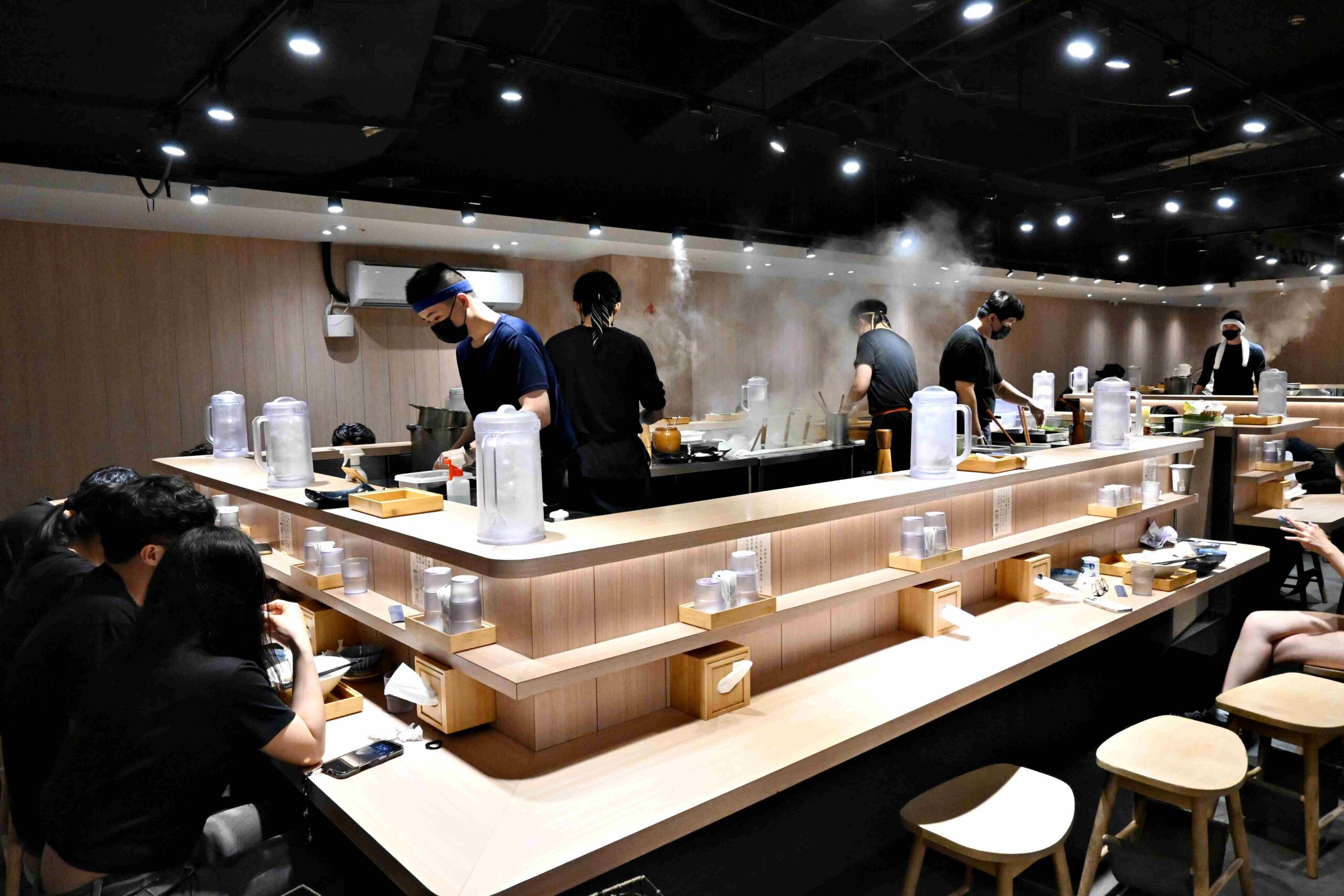 【新莊美食】熊越岳拉麵：破千人好評的肉花叉燒拉麵，免費加麵加湯太佛心！(菜單)(寵物友善) @厚片嘴角帶便當