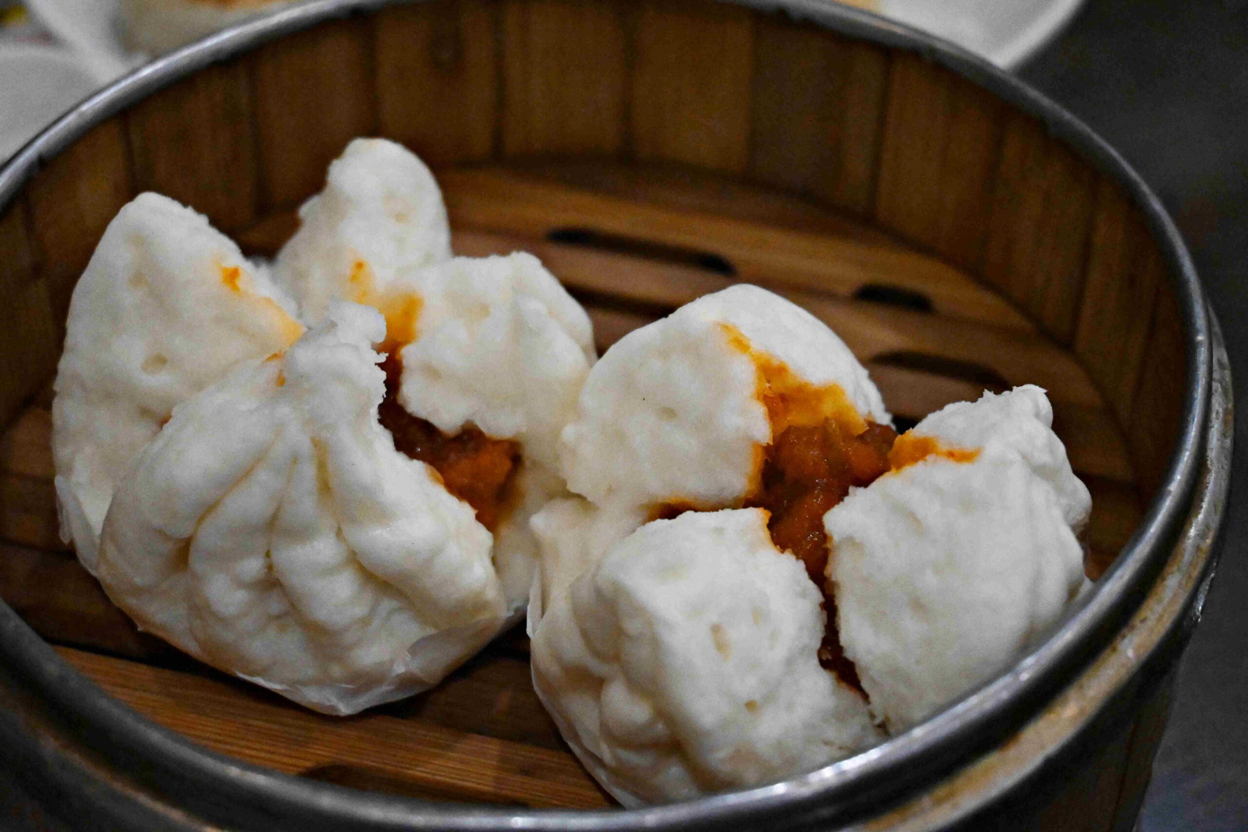 【新莊美食】旺角飲茶｜Google 破2000則4.6星評價的巷弄港式茶餐廳，干炒牛河鑊氣超香！(菜單) @厚片嘴角帶便當