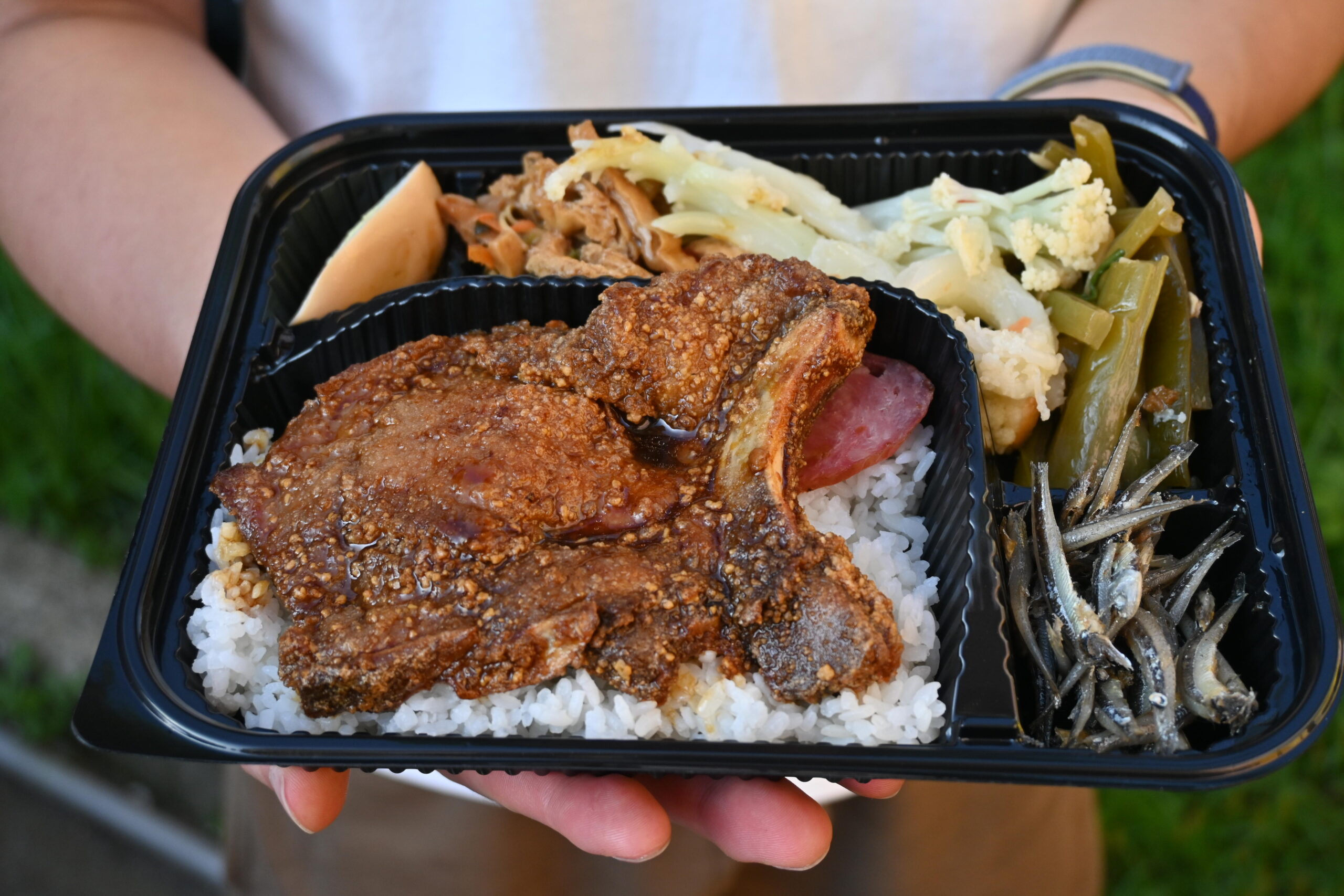 【板橋新莊美食推薦】瑪賀牛肉麵全攻略：在地人激推前二名牛肉麵，紅燒、蕃茄湯頭都強到沒話說！(菜單) @厚片嘴角帶便當