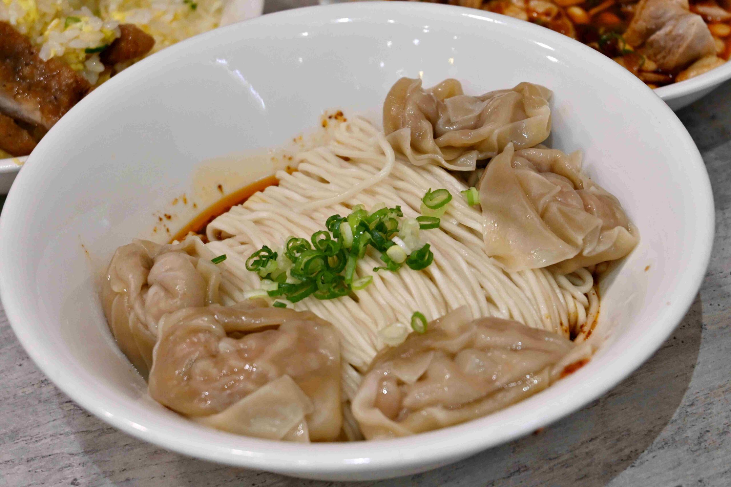 【新莊美食】軒心舖幸福抄手，在地人狂推的平價鼎泰豐就在這！(菜單) @厚片嘴角帶便當