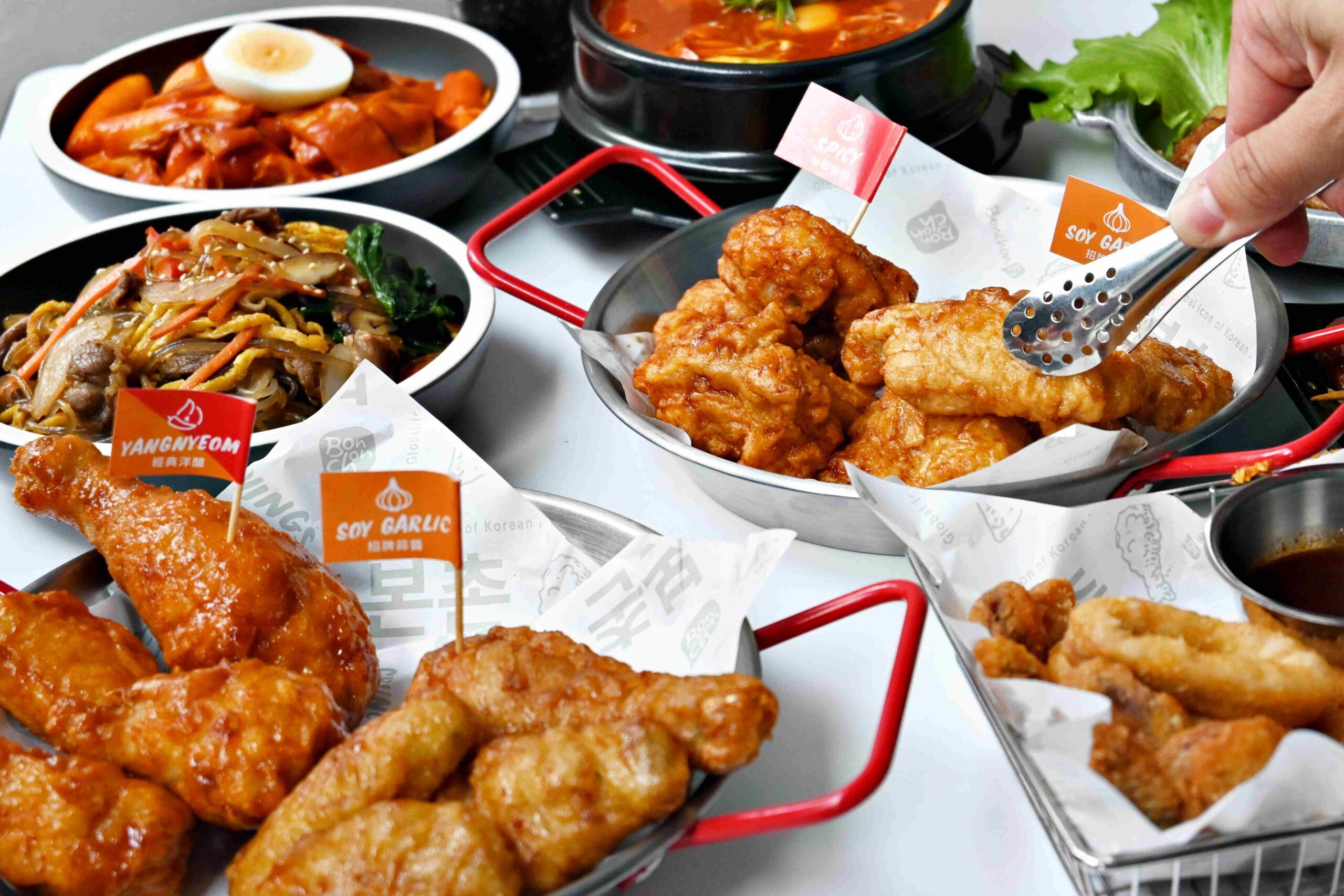 【西門美食】本村韓式炸雞重慶南店，比我想像的還強！不只有炸雞，每道都好吃(菜單) @厚片嘴角帶便當