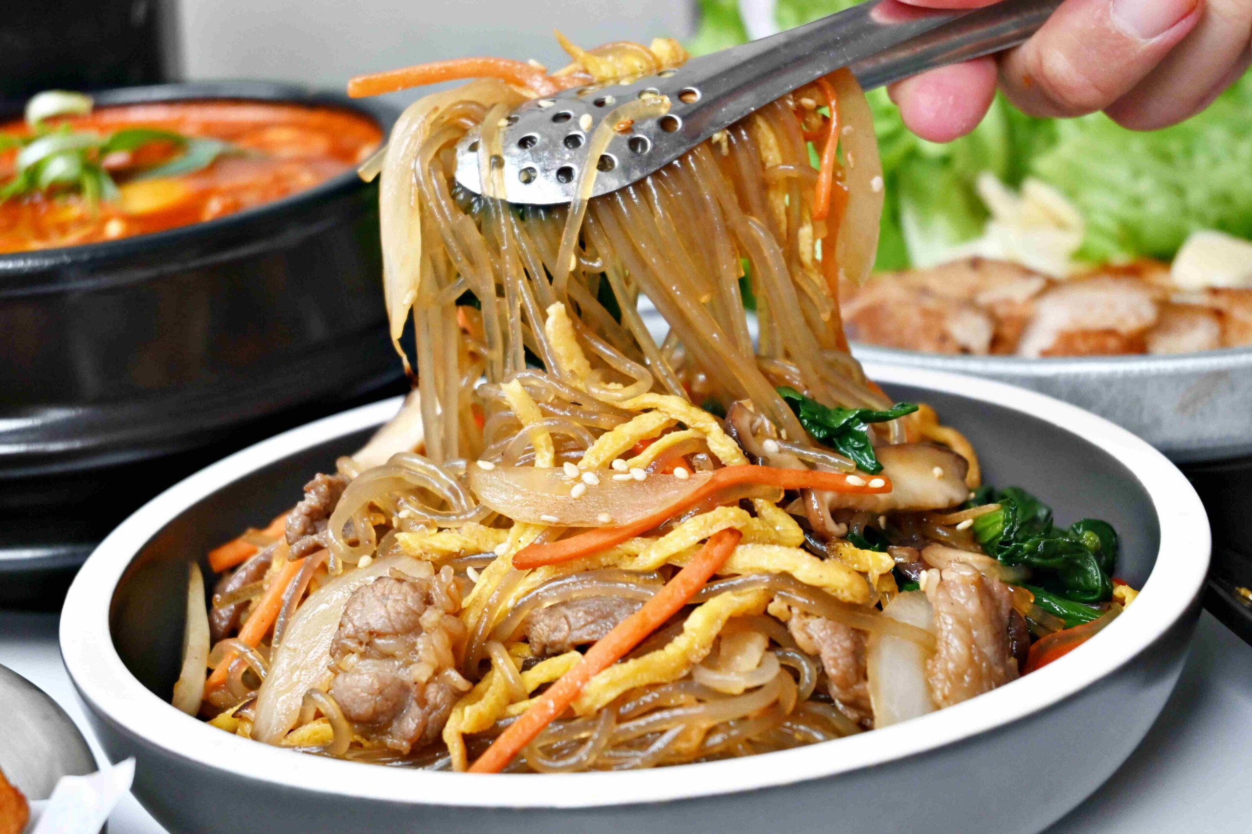 【西門美食】本村韓式炸雞重慶南店，比我想像的還強！不只有炸雞，每道都好吃(菜單) @厚片嘴角帶便當
