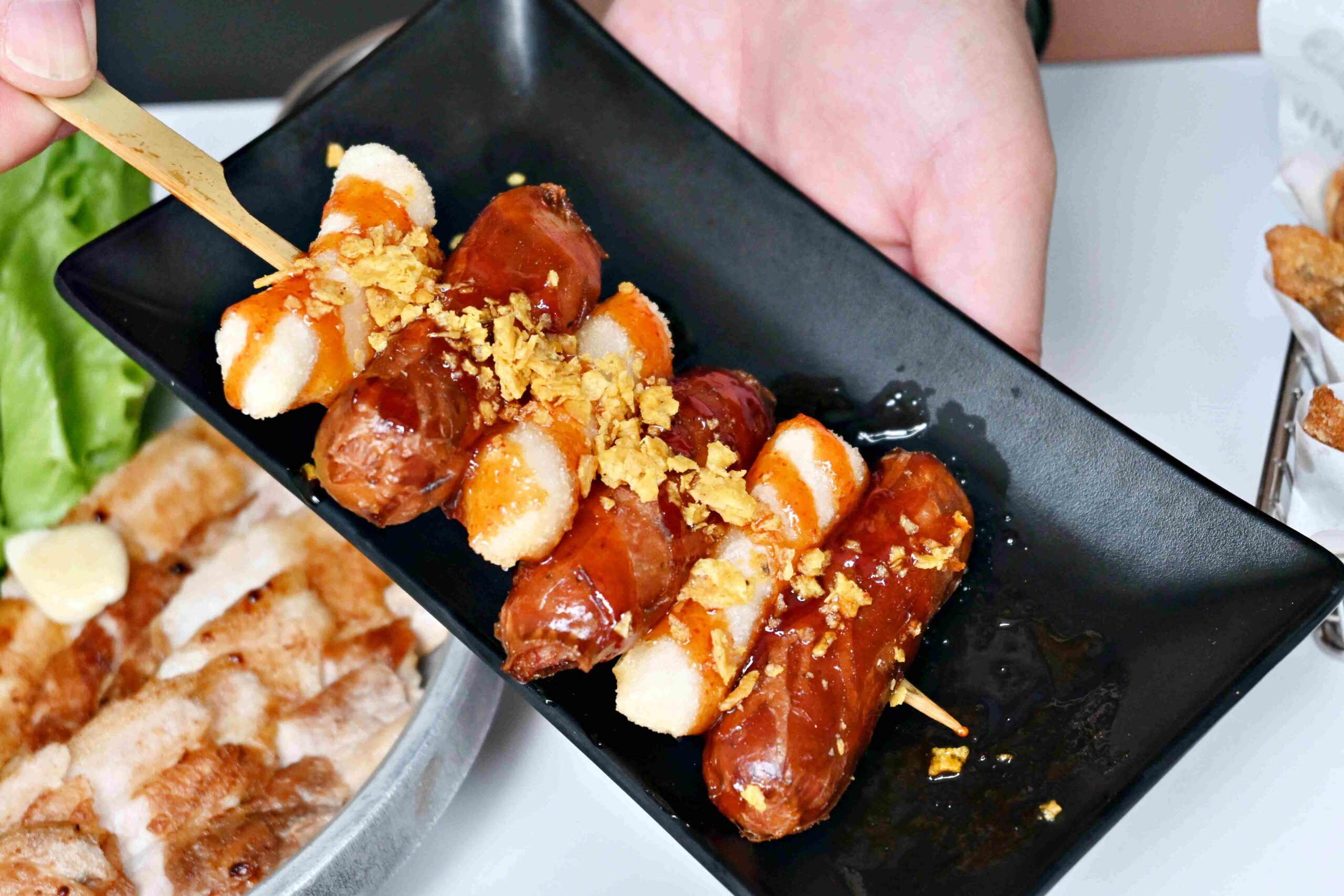 【西門美食】本村韓式炸雞重慶南店，比我想像的還強！不只有炸雞，每道都好吃(菜單) @厚片嘴角帶便當
