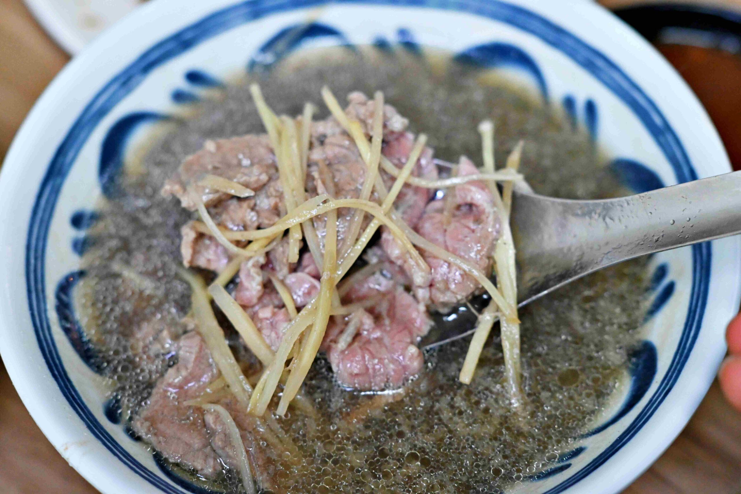 【華西街美食】郭家炒牛肉，華西街飄香超過八十年的老牌快炒推薦(菜單) @趙先生吃飯
