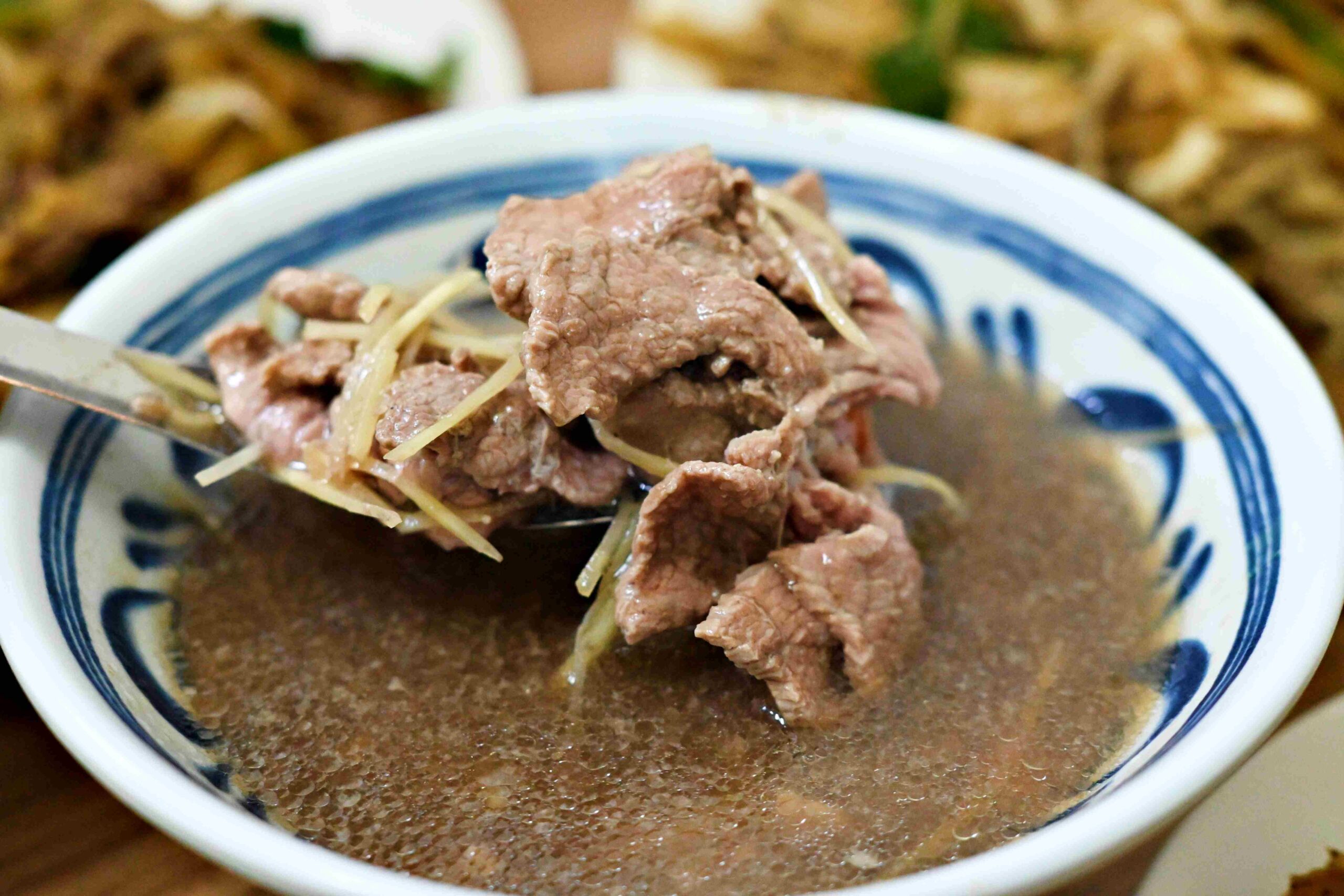 【華西街美食】郭家炒牛肉，華西街飄香超過八十年的老牌快炒推薦(菜單) @趙先生吃飯