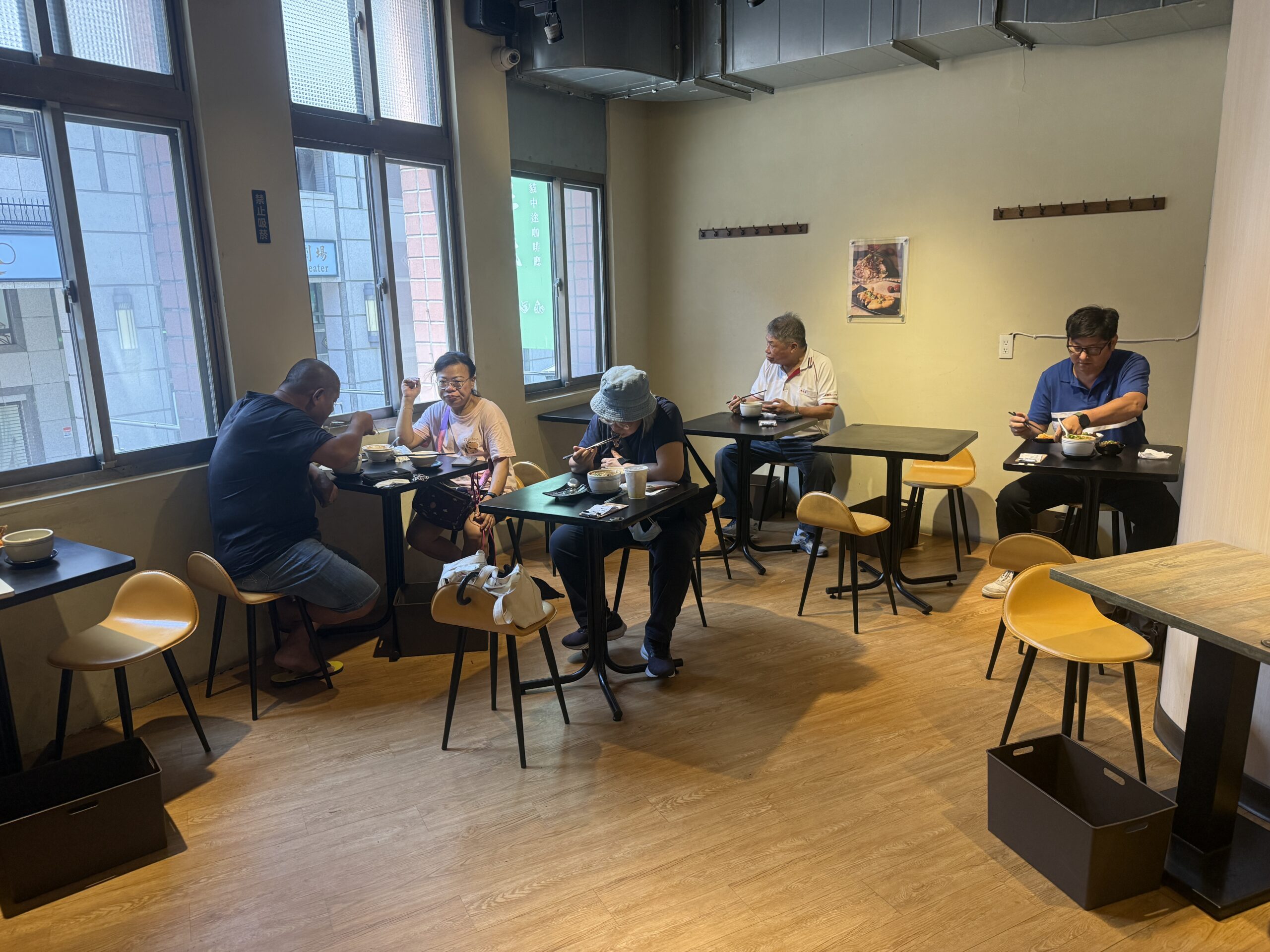 【北門站美食推薦】北門蝦仁飯·煲湯｜在地人狂推蝦仁飯與煲湯專門店！(菜單) @厚片嘴角帶便當