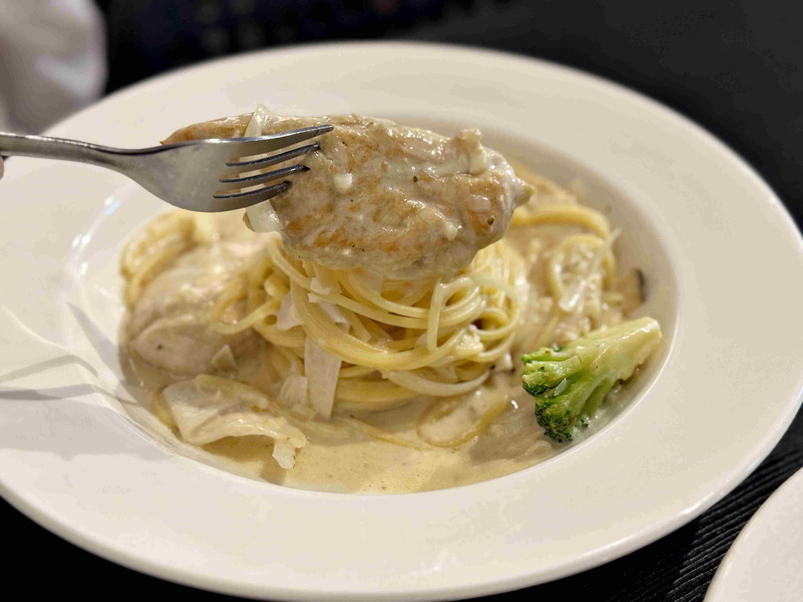 【板橋美食】擼義晚，平價也能吃到料多味美，板橋人偷藏的高分義式料理(菜單) @厚片嘴角帶便當