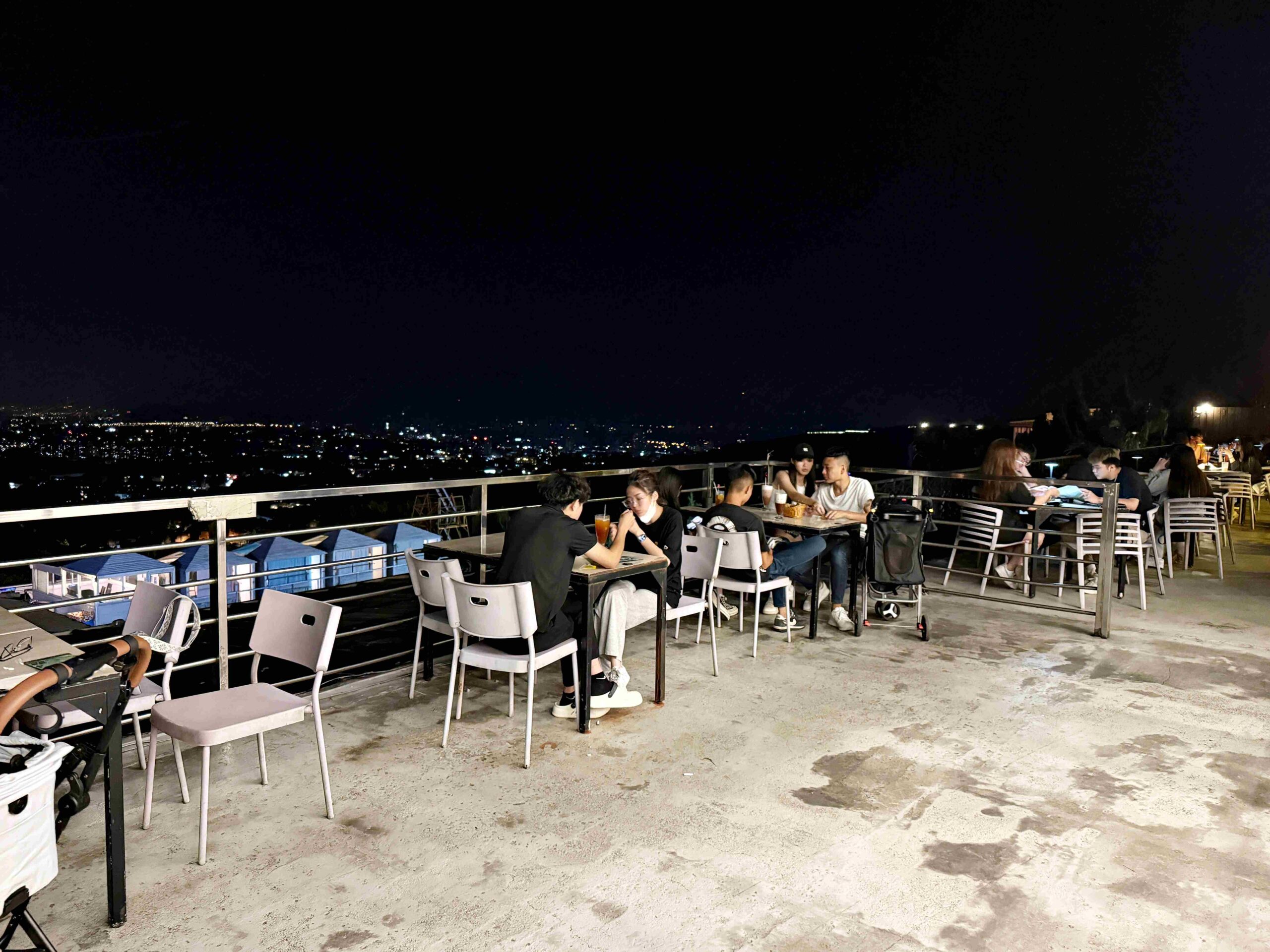 4.9 星超高評價！嶺空 Mountain Peak 不只夜景美，連餐點也不隨便｜桃園龍潭景觀餐廳 (寵物友善) @厚片嘴角帶便當